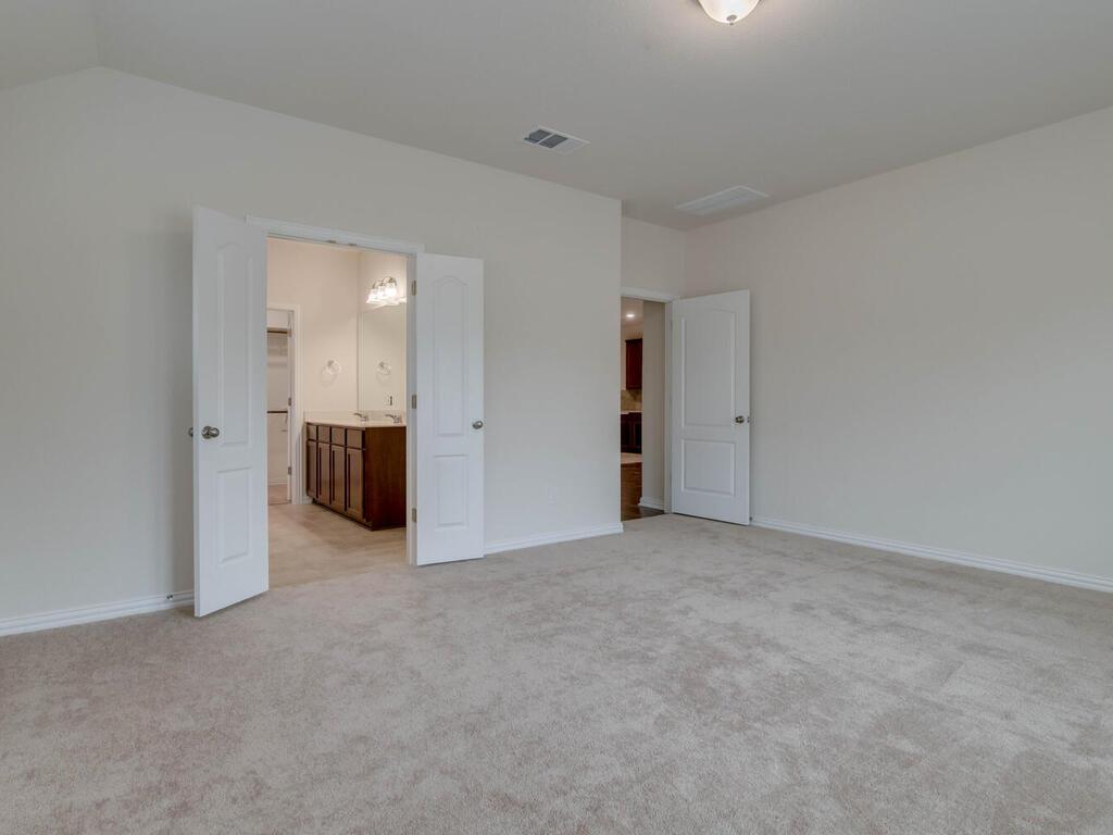 1104 Ridge Runner Dr, Georgetown, TX 78628