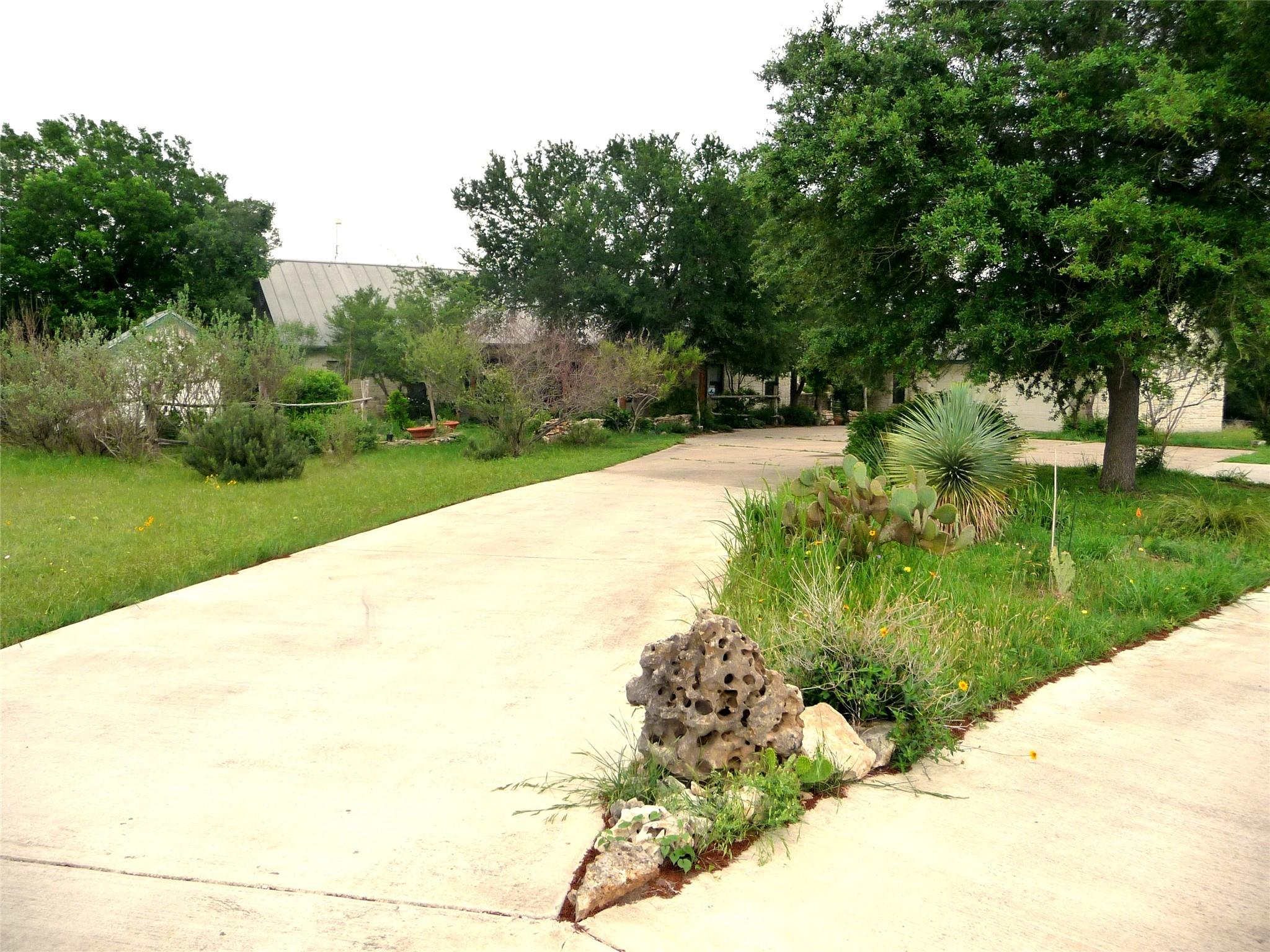 2900 Mount Sharp Rd, Wimberley, TX 78676