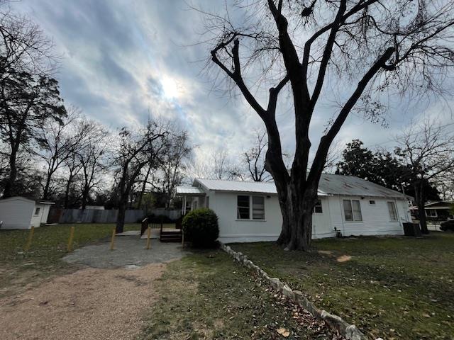 1105 1/2 Tillery St, Austin, TX 78702