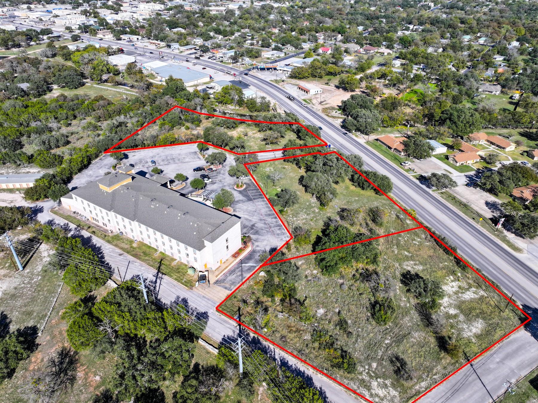 806 S Water St, Burnet, TX 78611