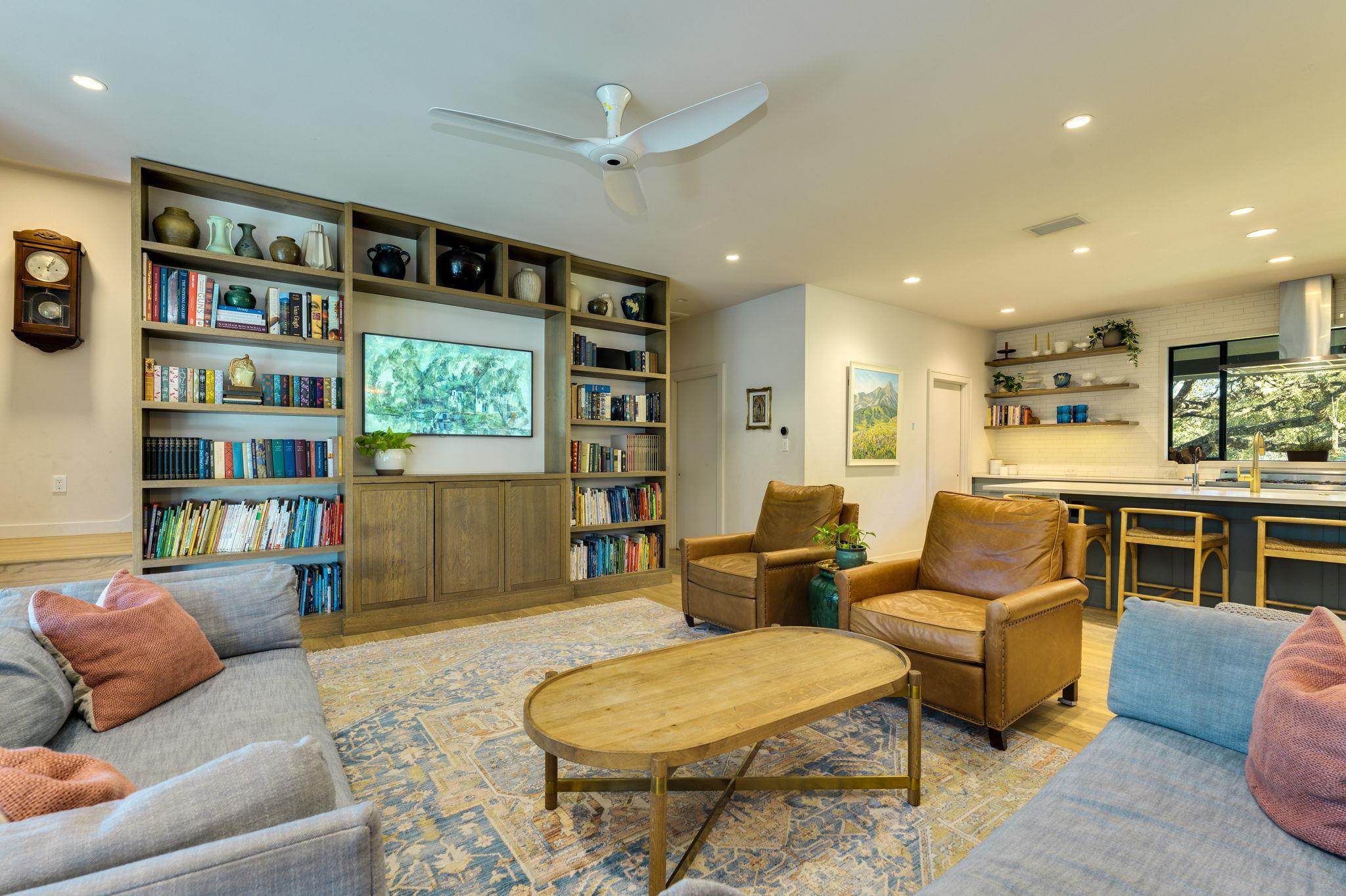 4200 Deer Trl, Spicewood, TX 78669