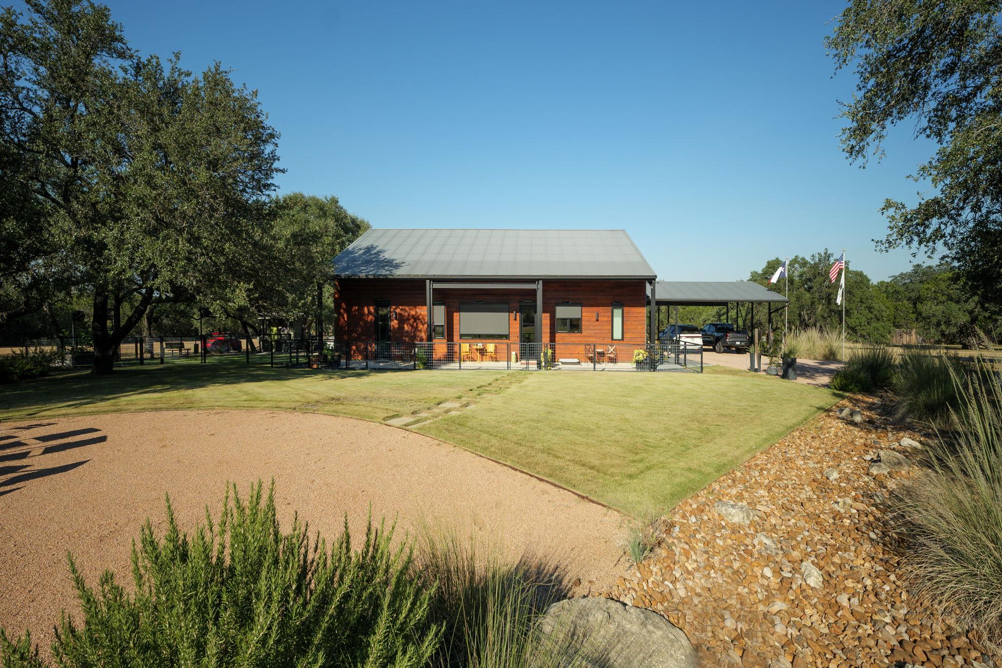 4200 Deer Trl, Spicewood, TX 78669