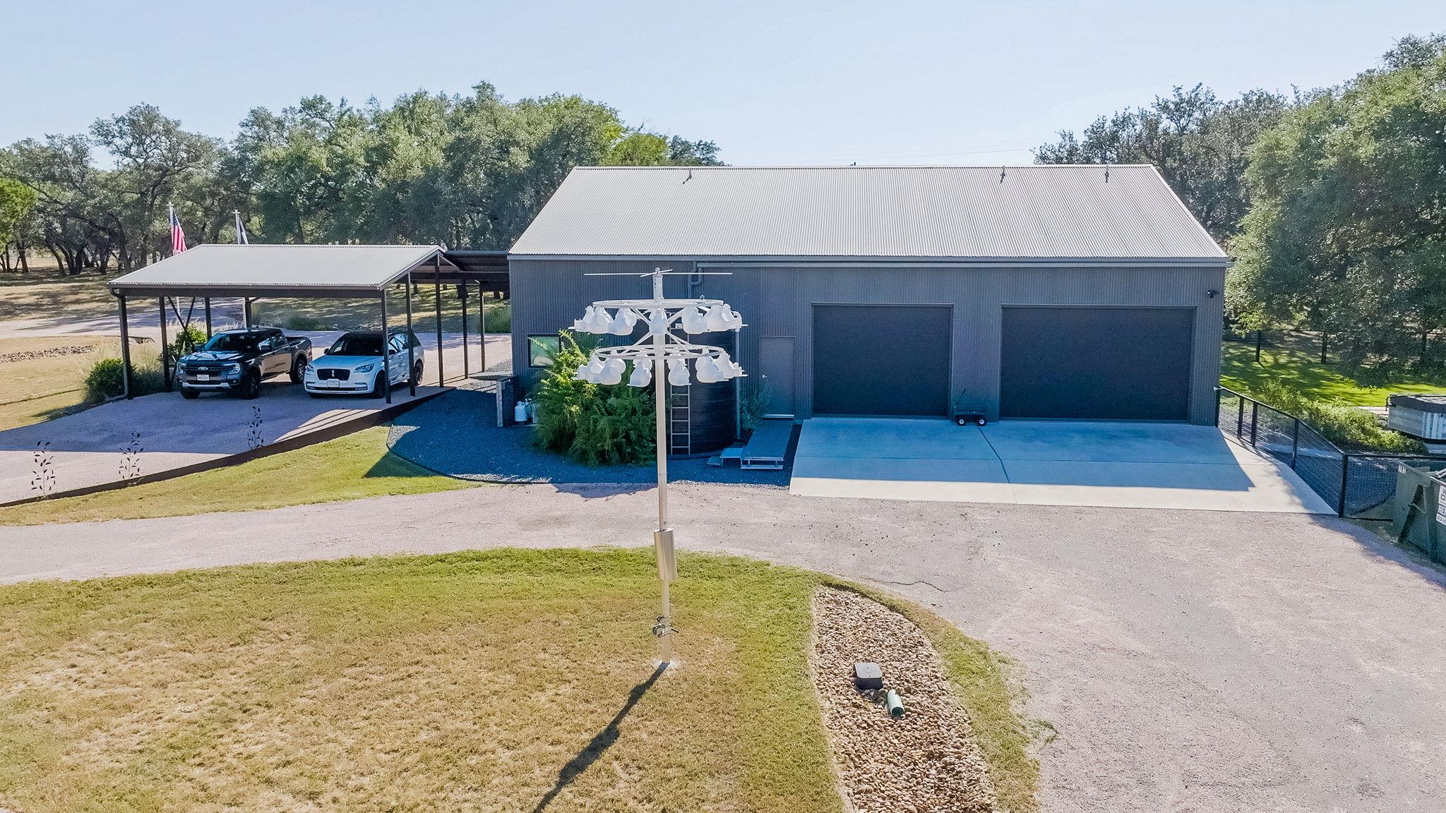 4200 Deer Trl, Spicewood, TX 78669