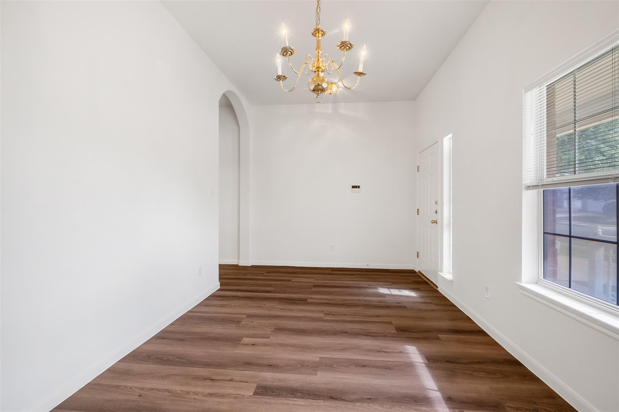 211 Chandler Crossing Trl, Round Rock, TX 78665