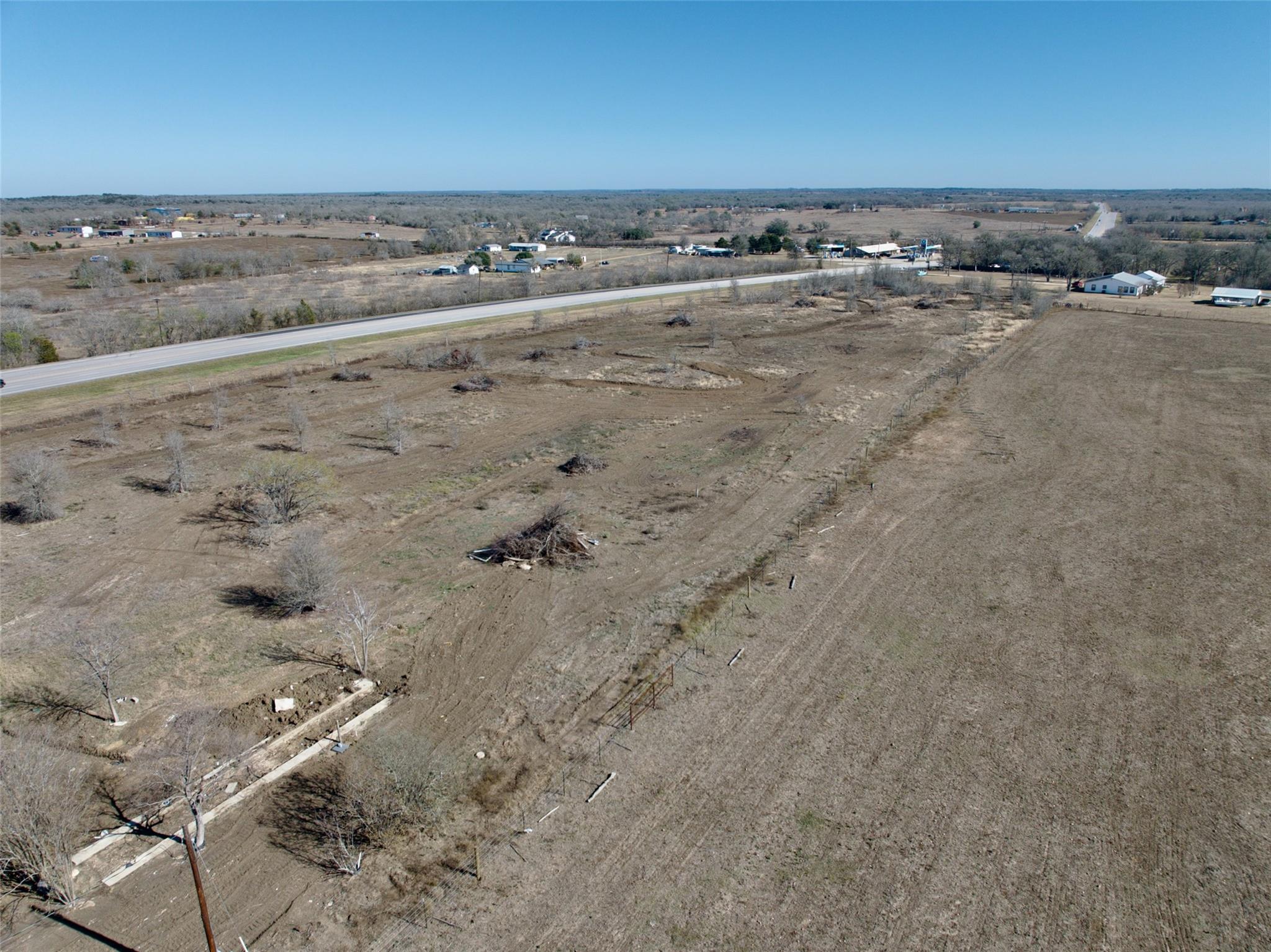 2747 21 E Highway E, Paige, TX 78659