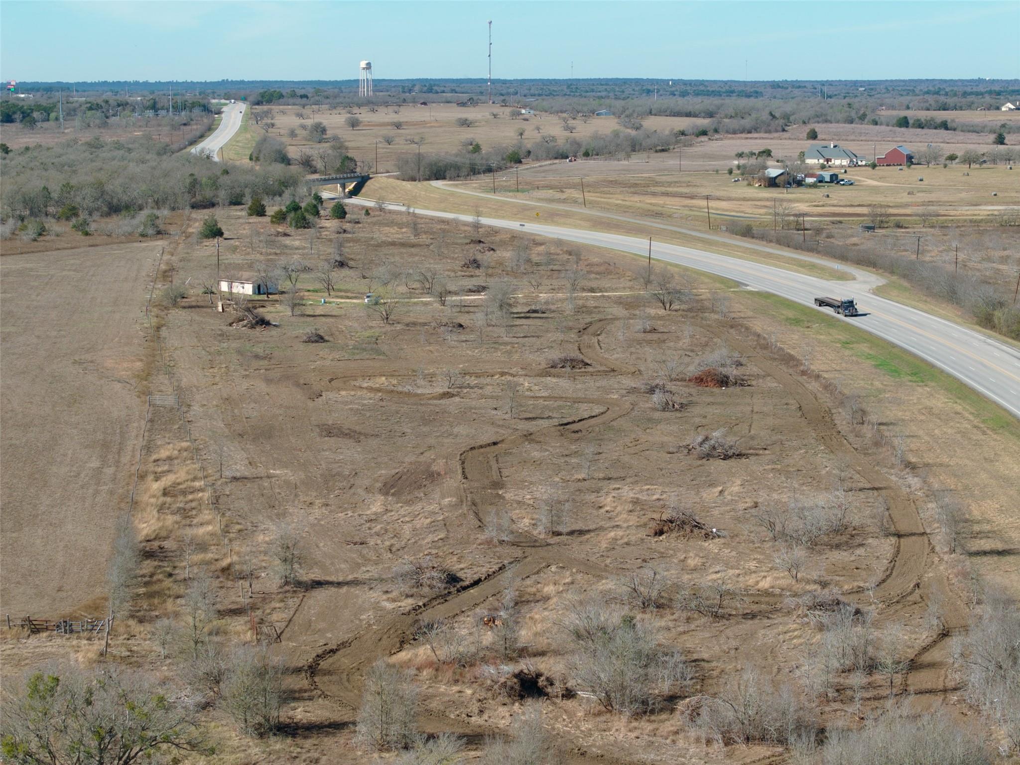 2747 21 E Highway E, Paige, TX 78659