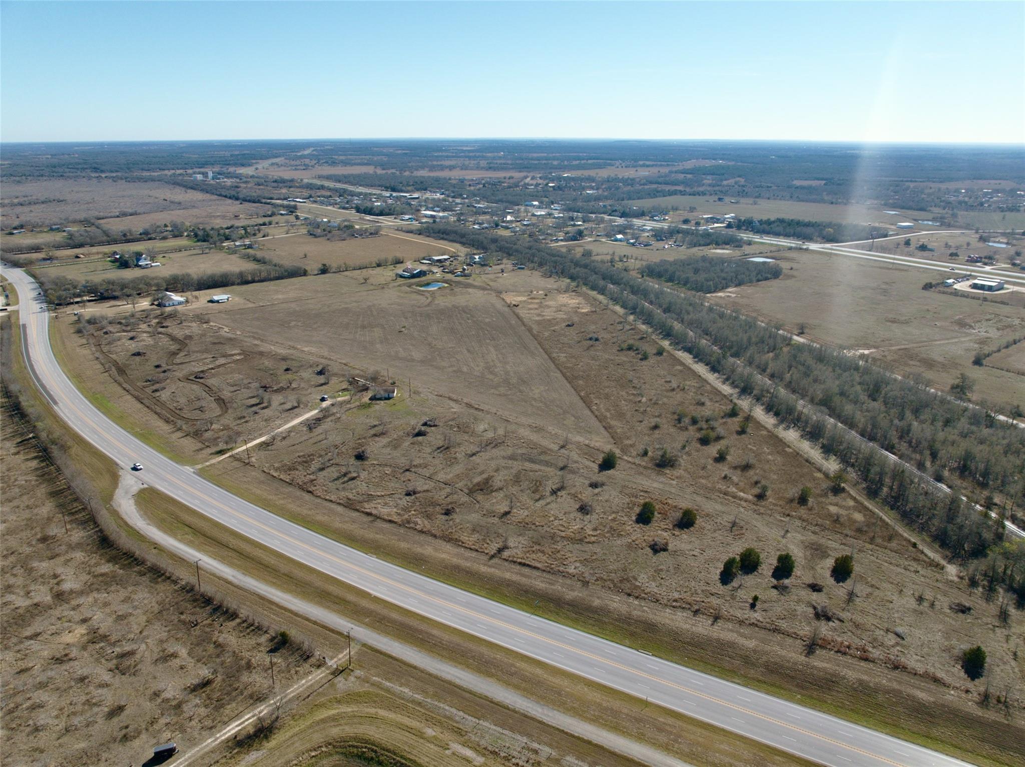 2747 21 E Highway E, Paige, TX 78659