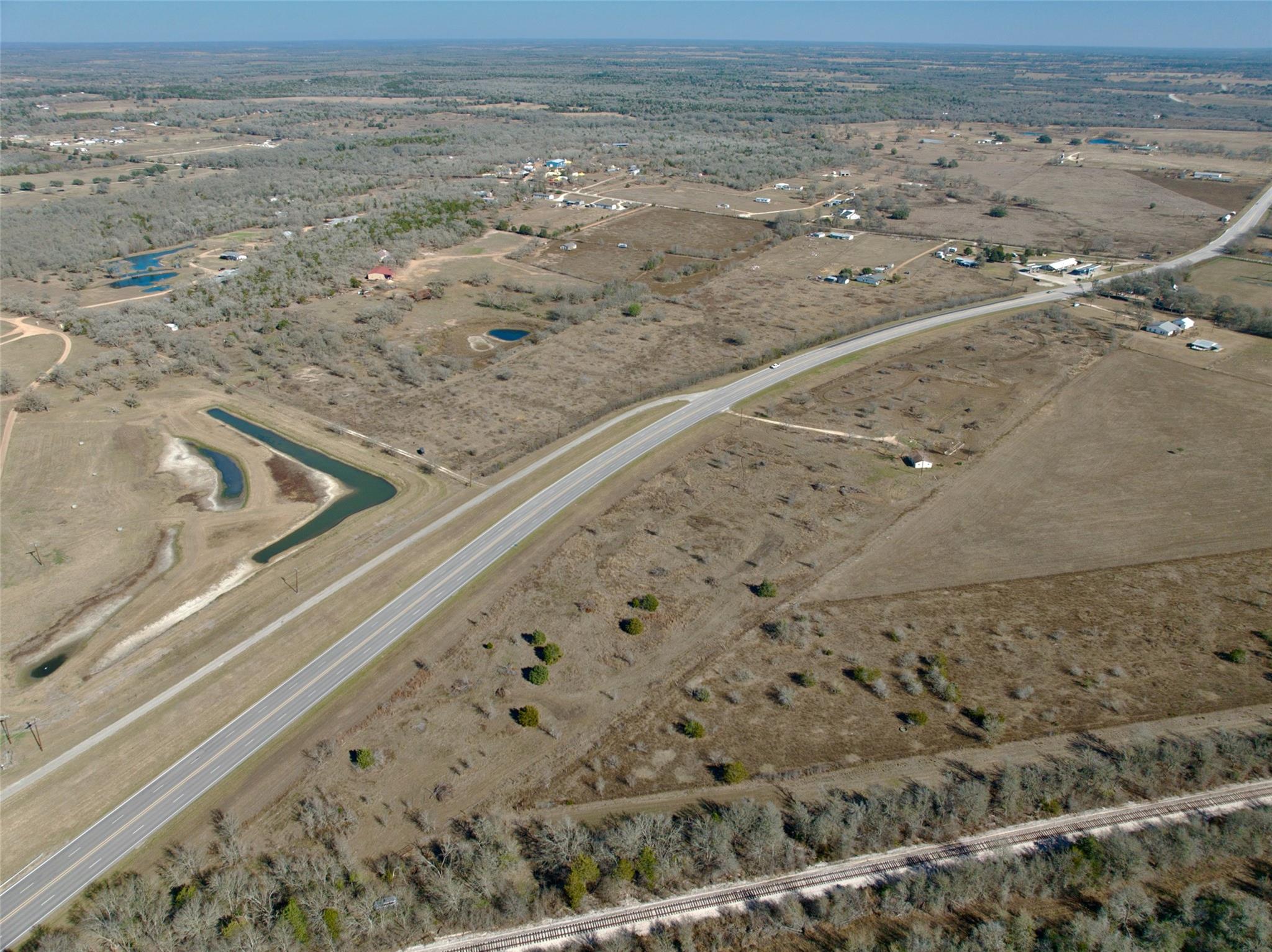 2747 21 E Highway E, Paige, TX 78659