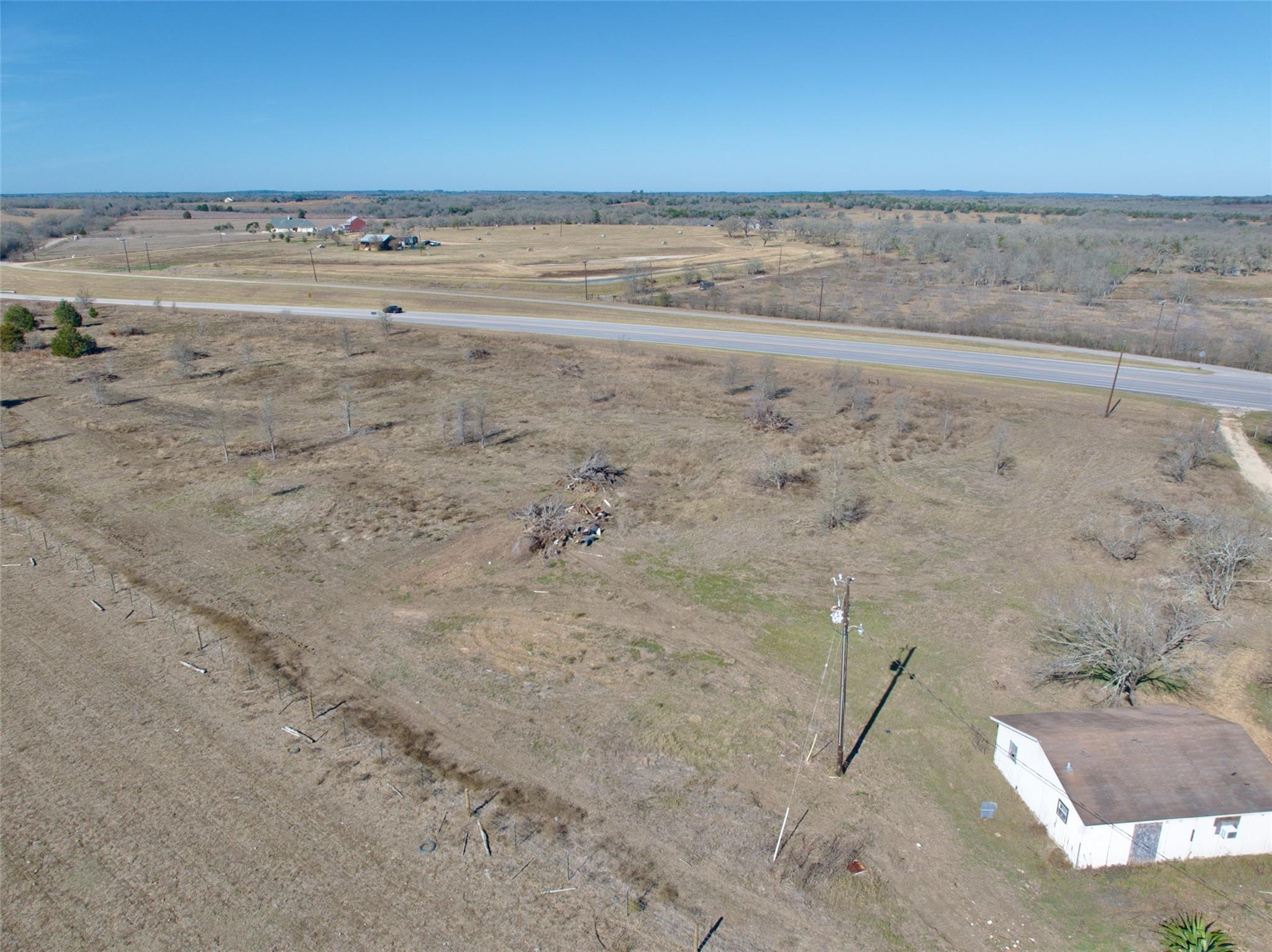 2747 21 E Highway E, Paige, TX 78659