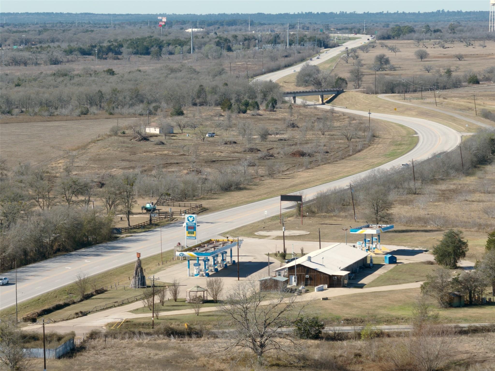 2747 21 E Highway E, Paige, TX 78659