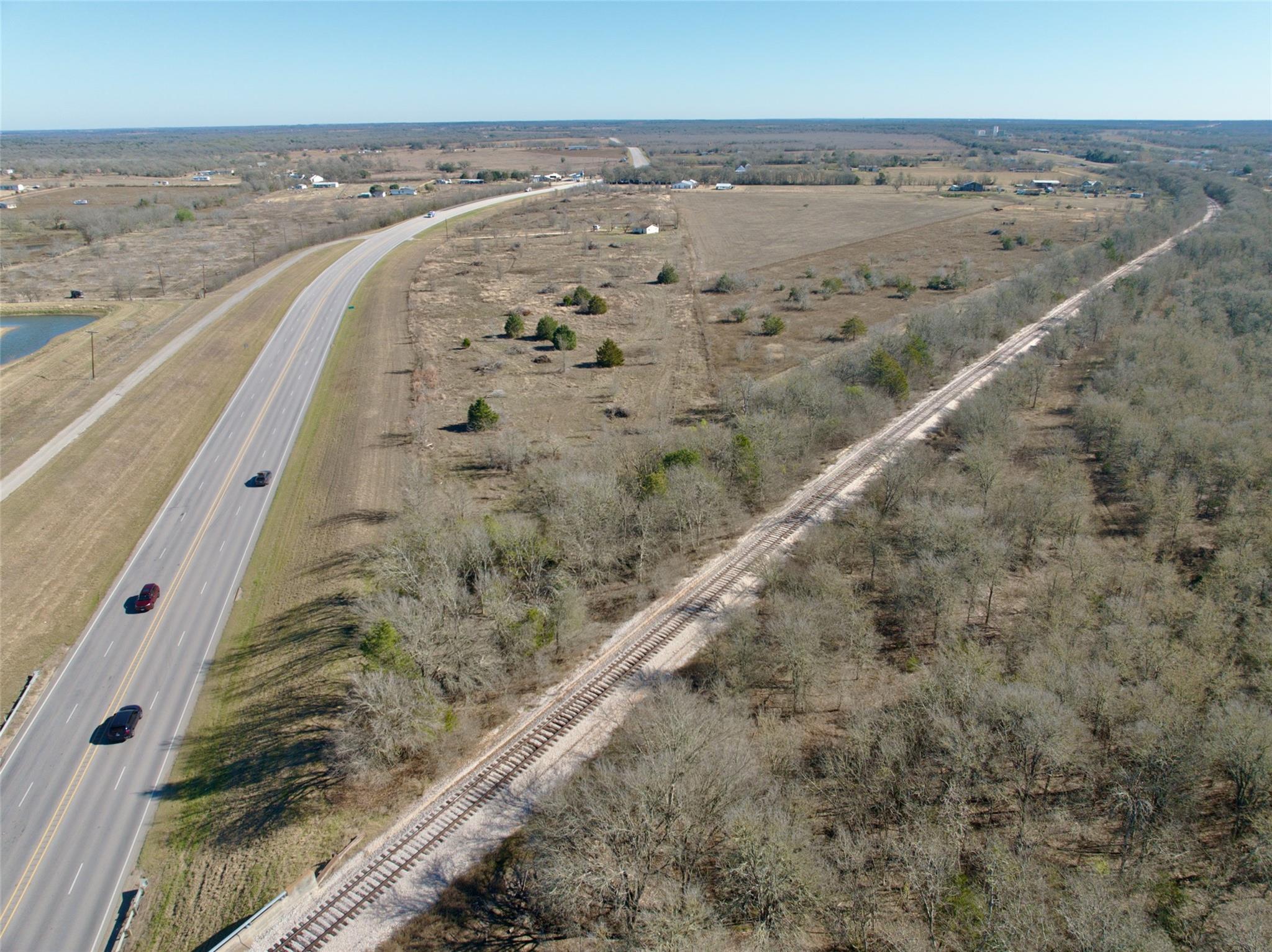 2747 21 E Highway E, Paige, TX 78659