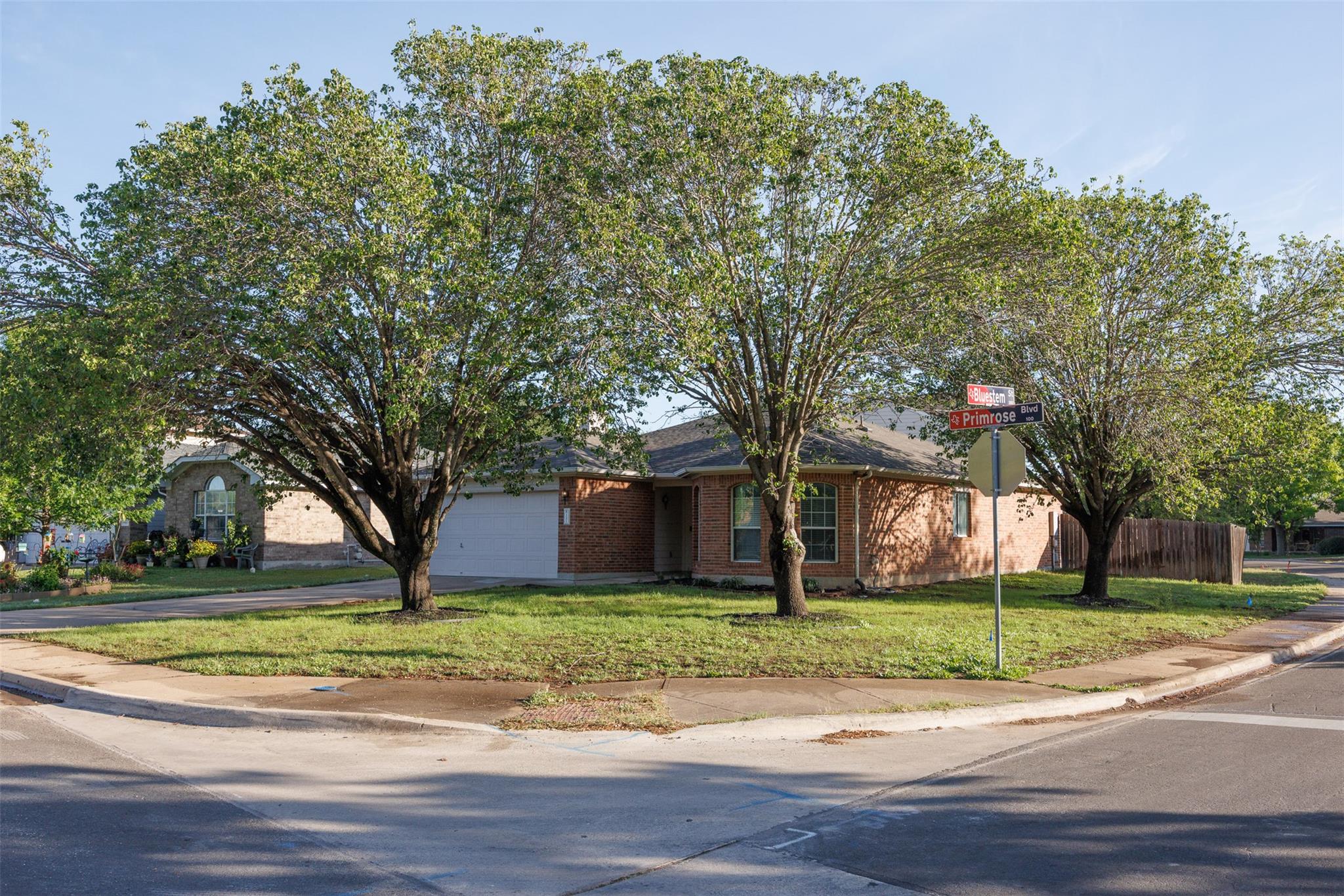 121 Primrose Blvd, Kyle, TX 78640