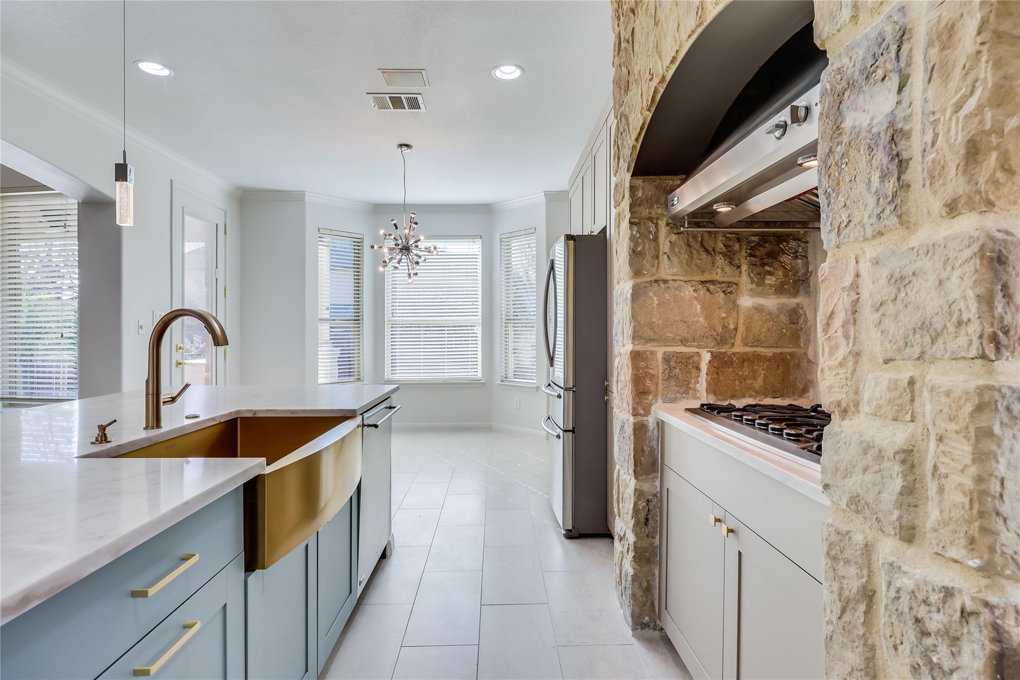 3900 Avery Woods Ln, Cedar Park, TX 78613