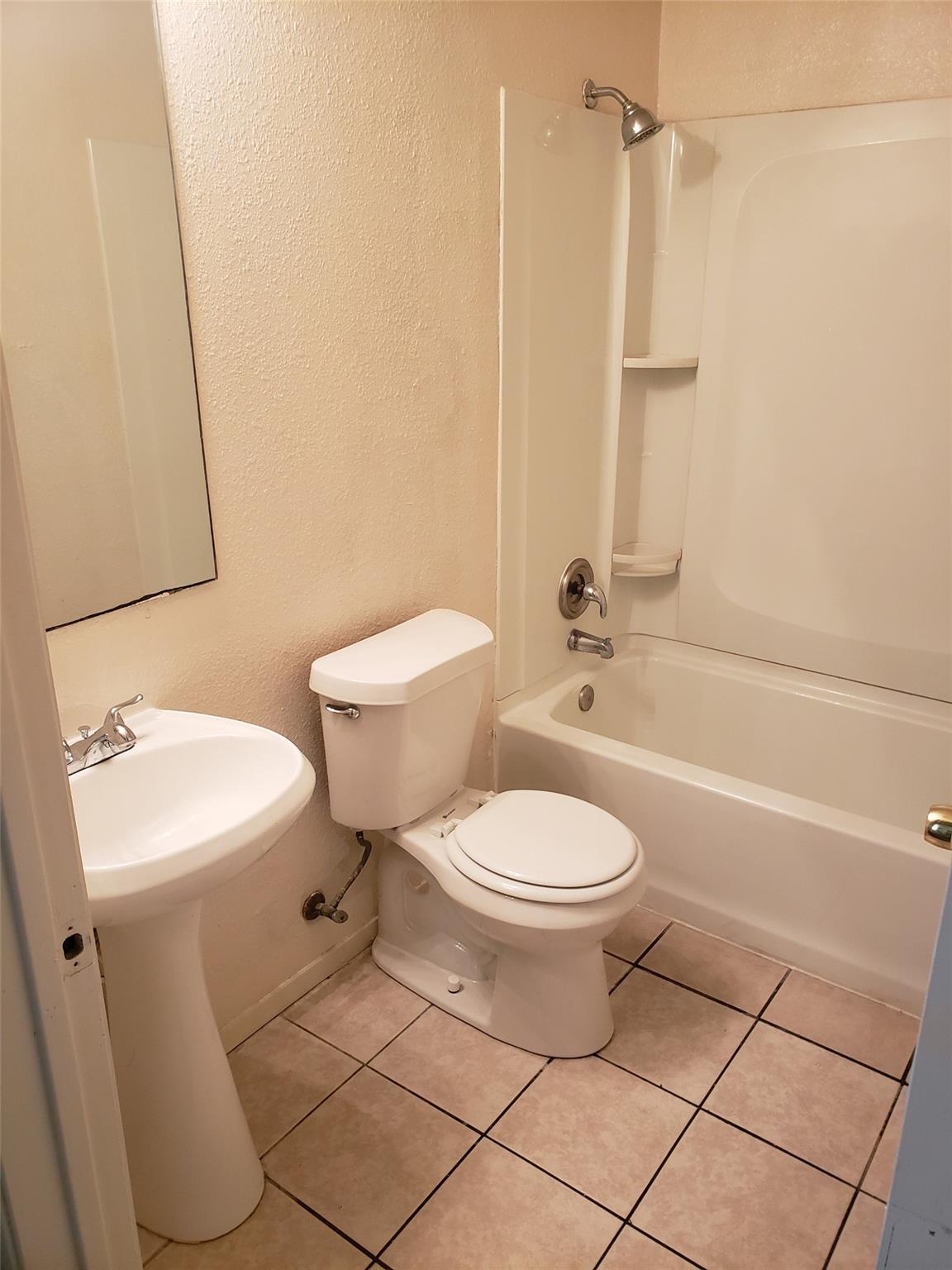 2218 Katy Ln # B, Georgetown, TX 78626