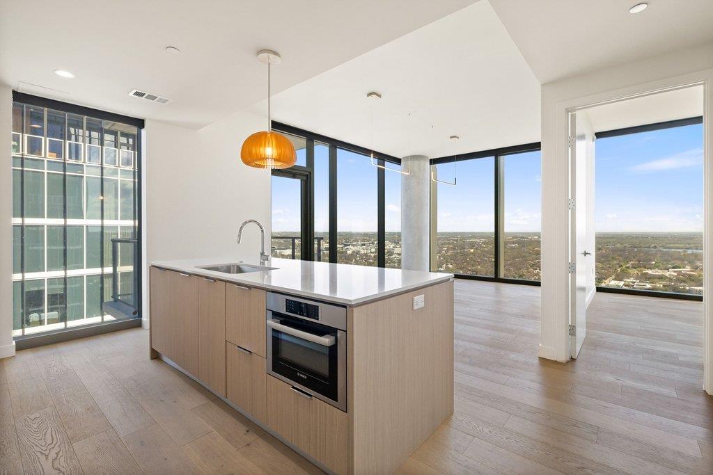 44 East Ave # 2807, Austin, TX 78701