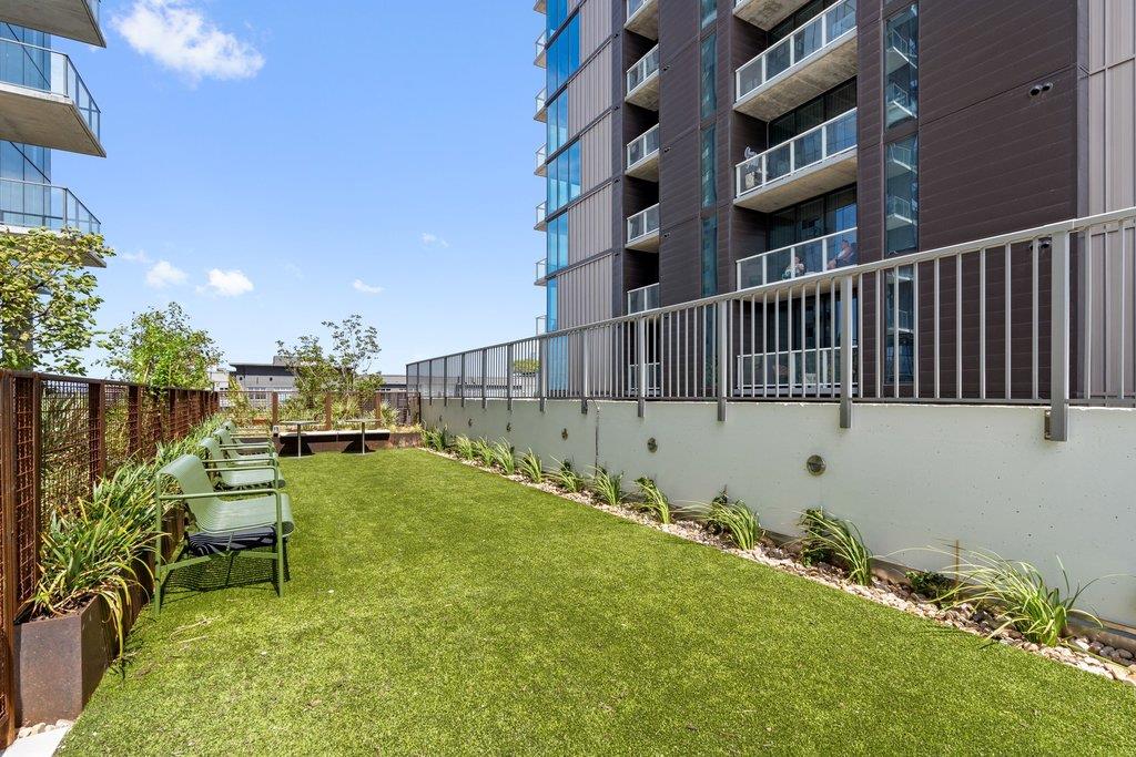 44 East Ave # 2807, Austin, TX 78701