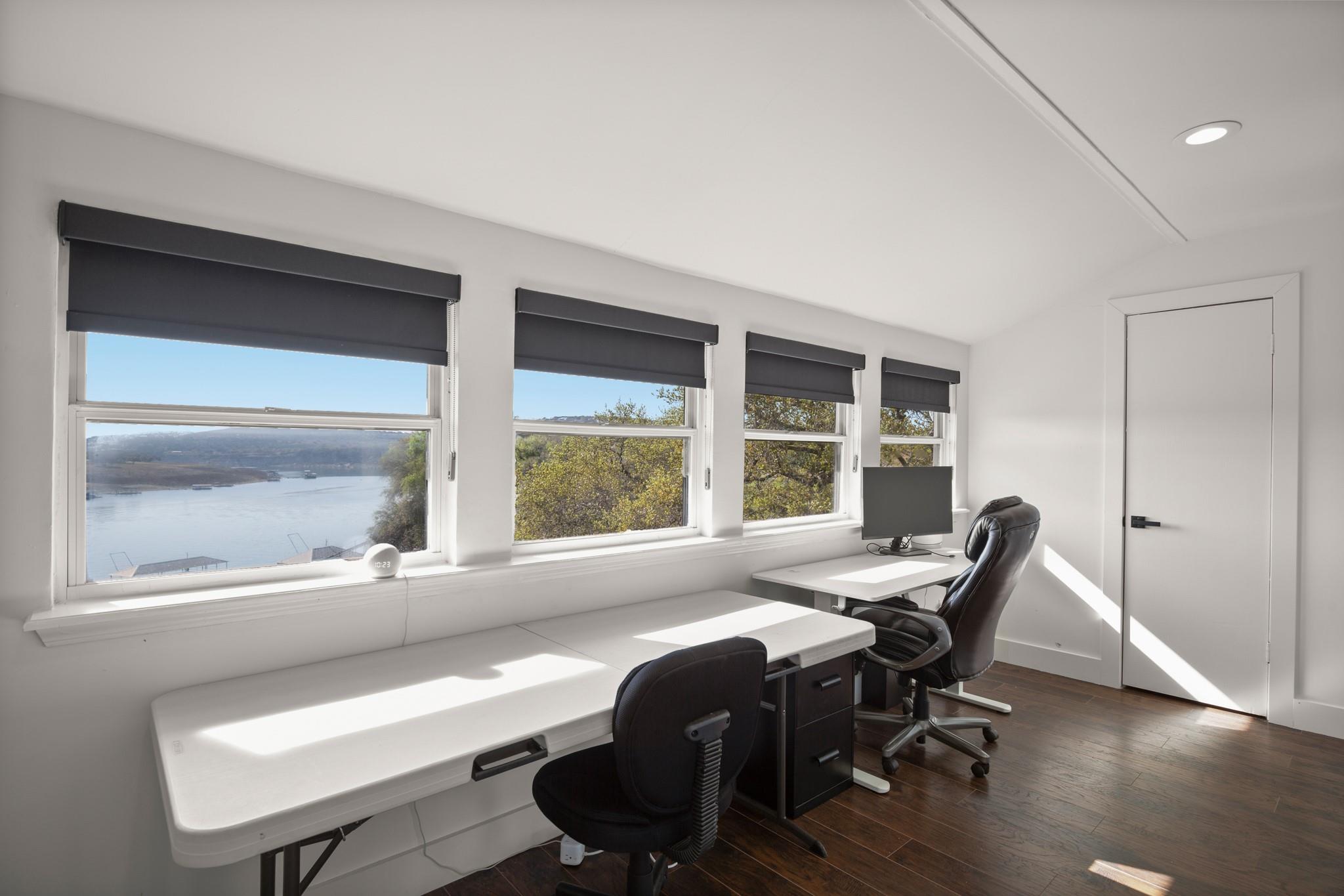 1405 Cat Hollow Club Dr, Spicewood, TX 78669