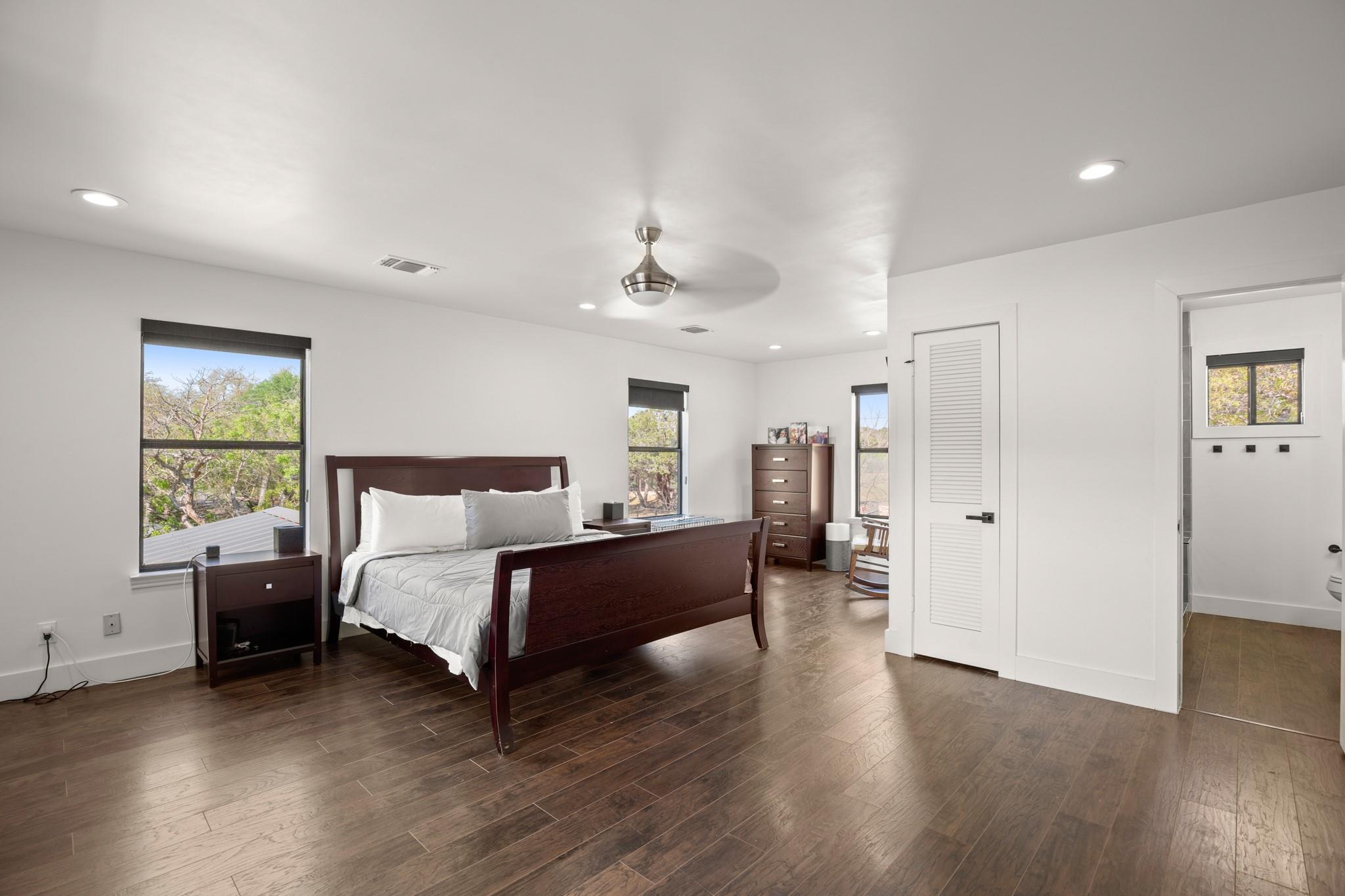 1405 Cat Hollow Club Dr, Spicewood, TX 78669