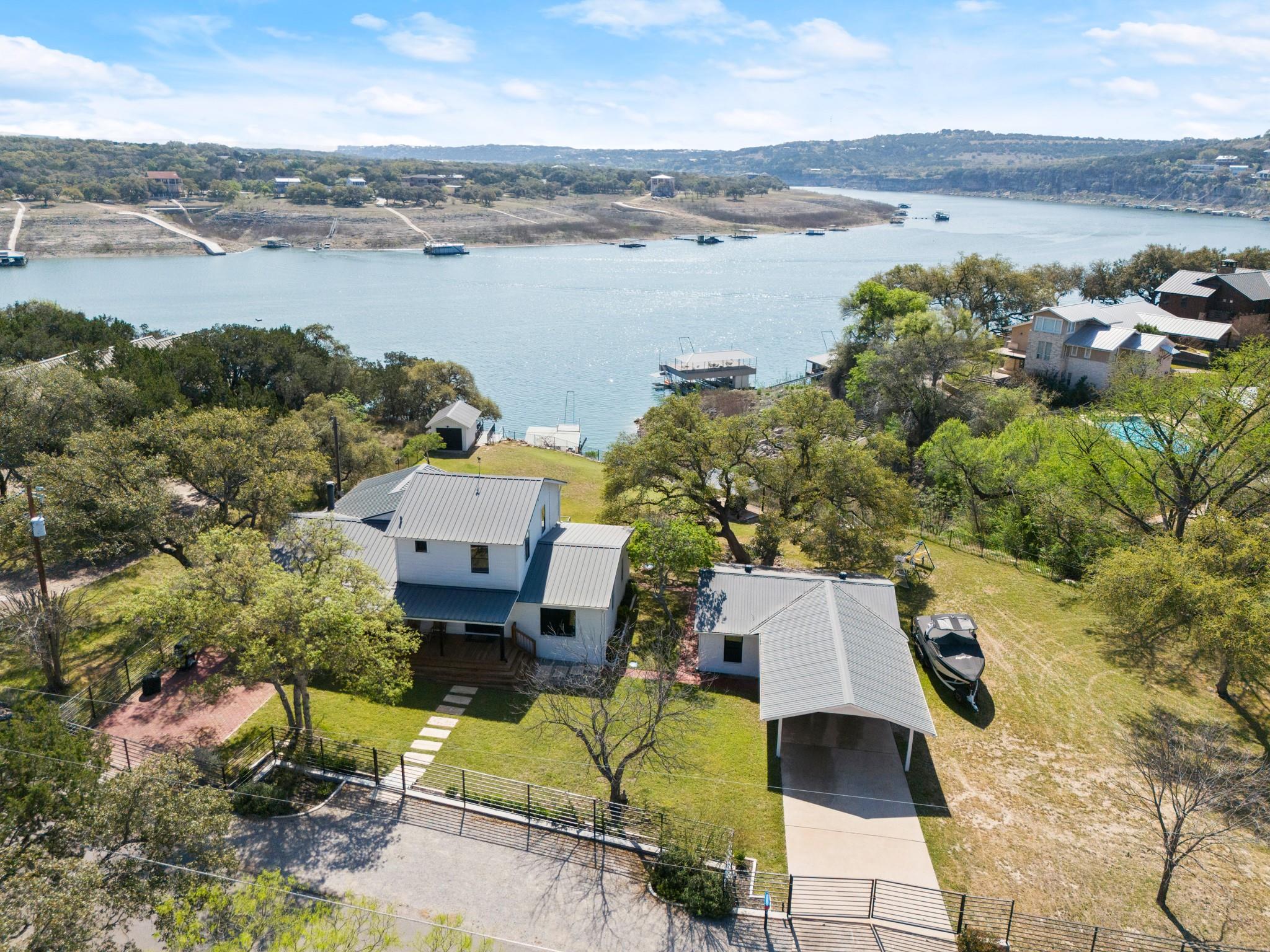 1405 Cat Hollow Club Dr, Spicewood, TX 78669