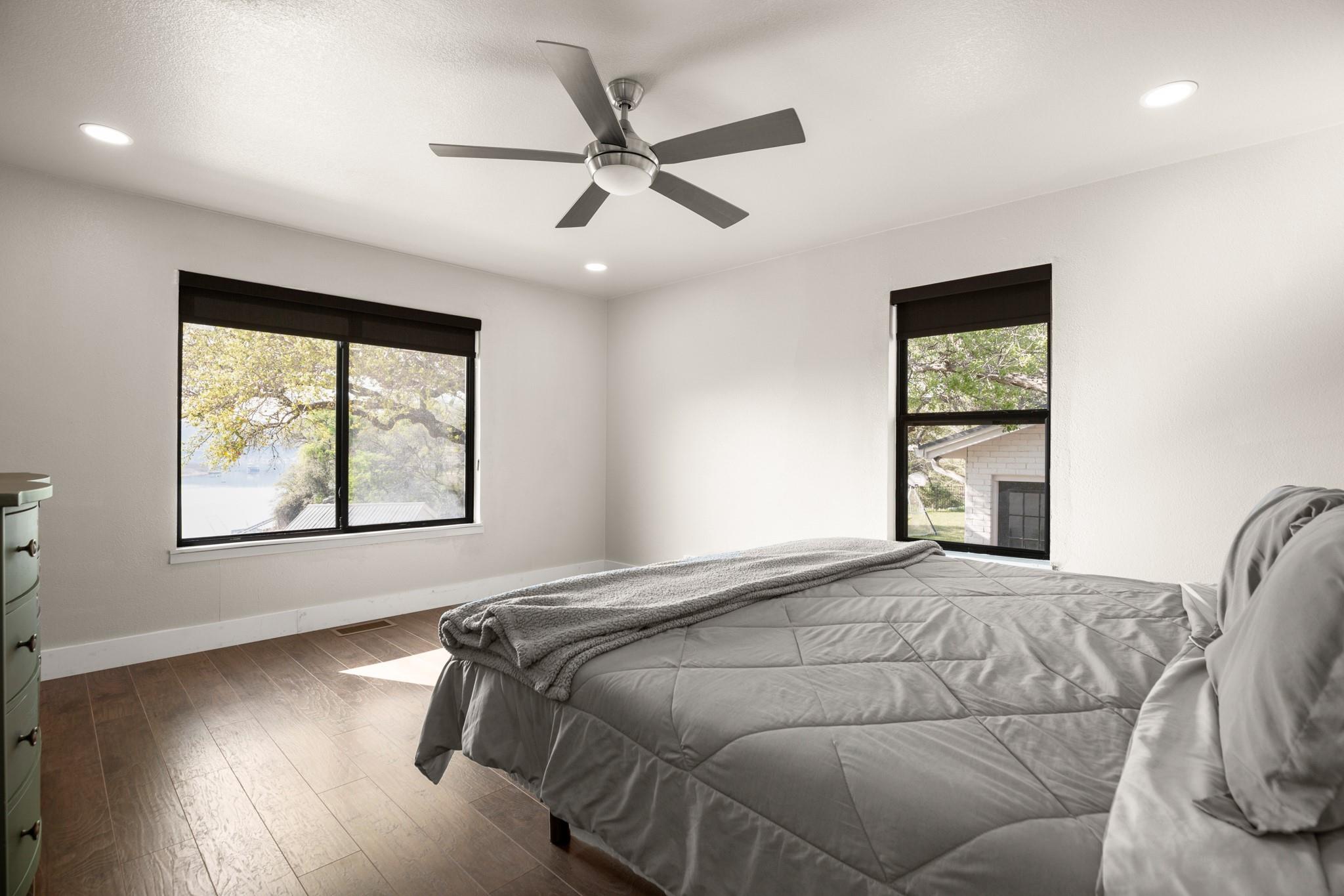 1405 Cat Hollow Club Dr, Spicewood, TX 78669