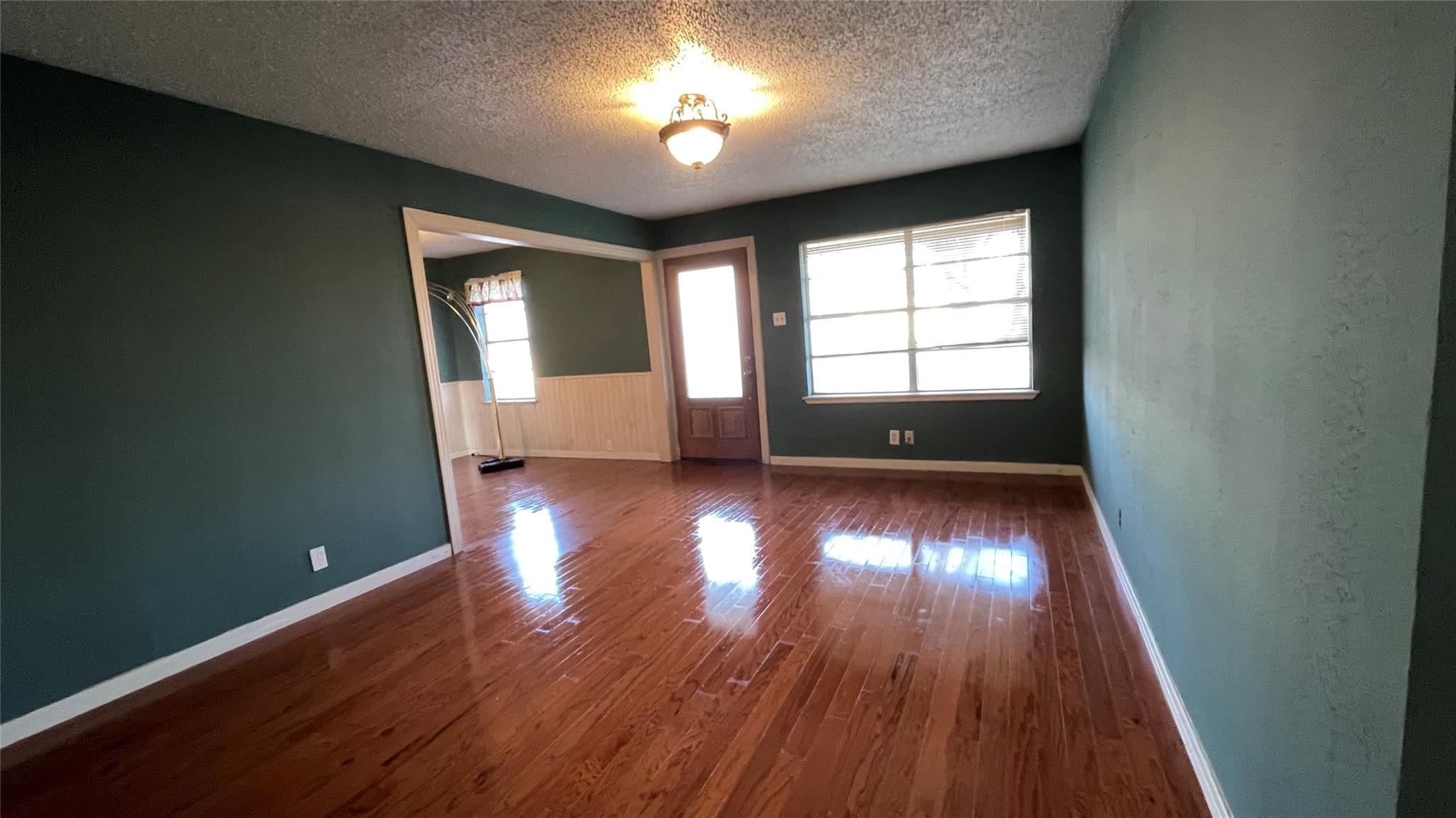 909 Fannin St, Nocona, TX 76255