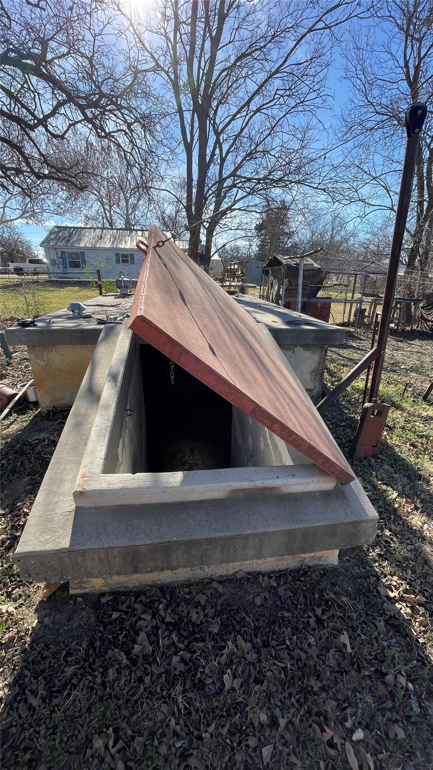 909 Fannin St, Nocona, TX 76255