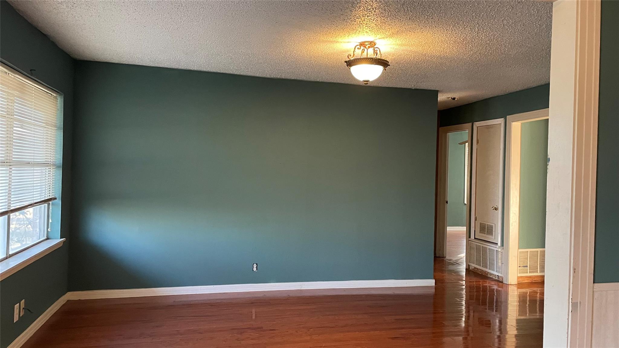 909 Fannin St, Nocona, TX 76255