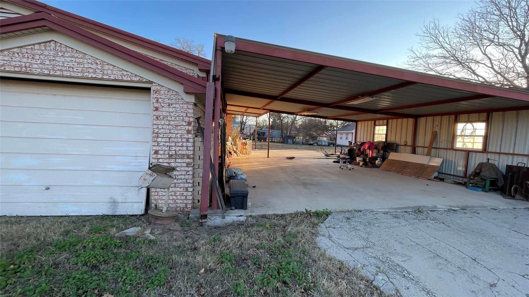 909 Fannin St, Nocona, TX 76255