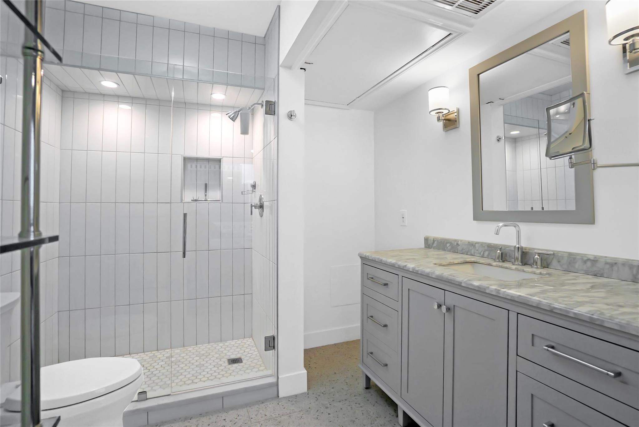 1212 Guadalupe St # 1004, Austin, TX 78701