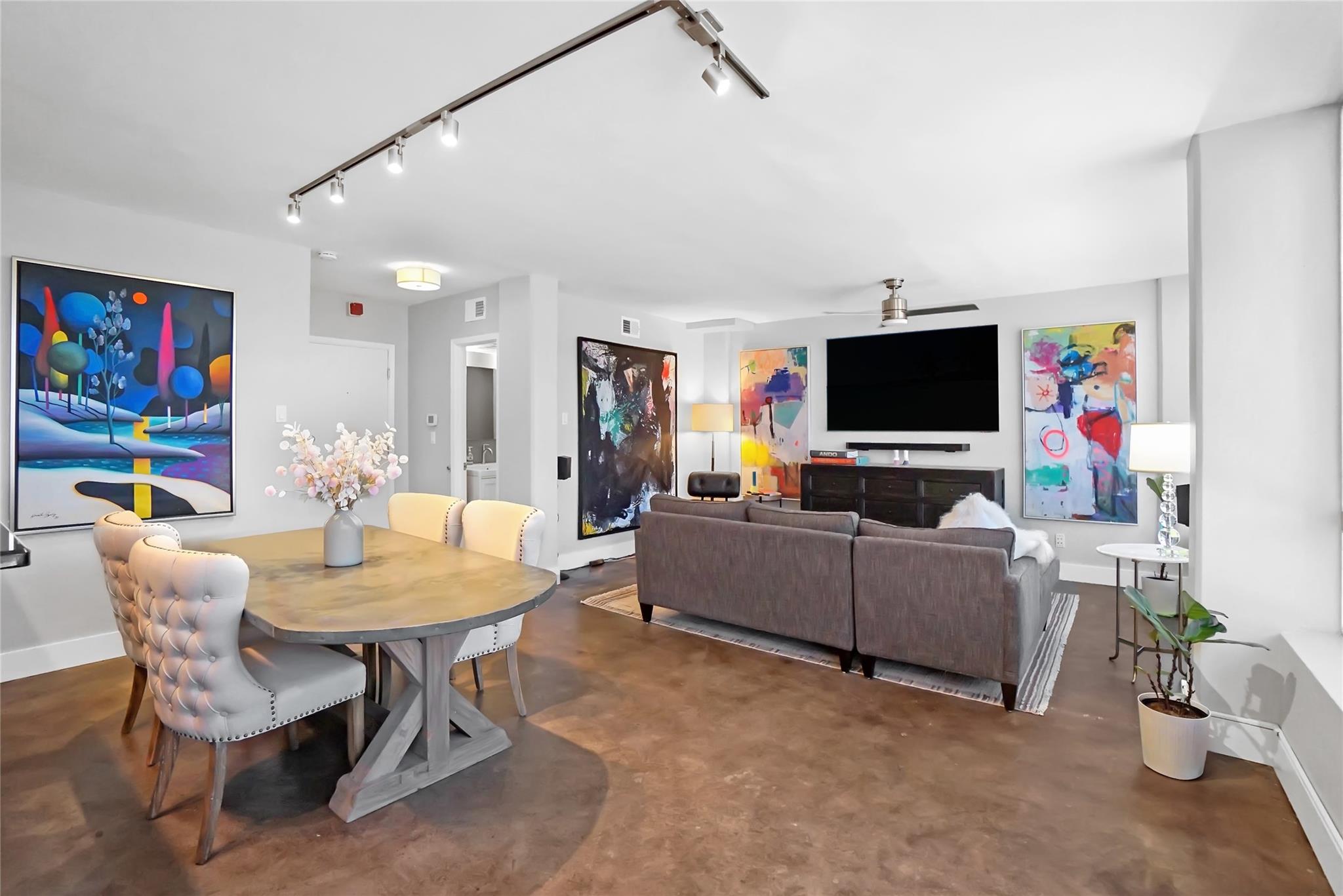 1212 Guadalupe St # 1004, Austin, TX 78701