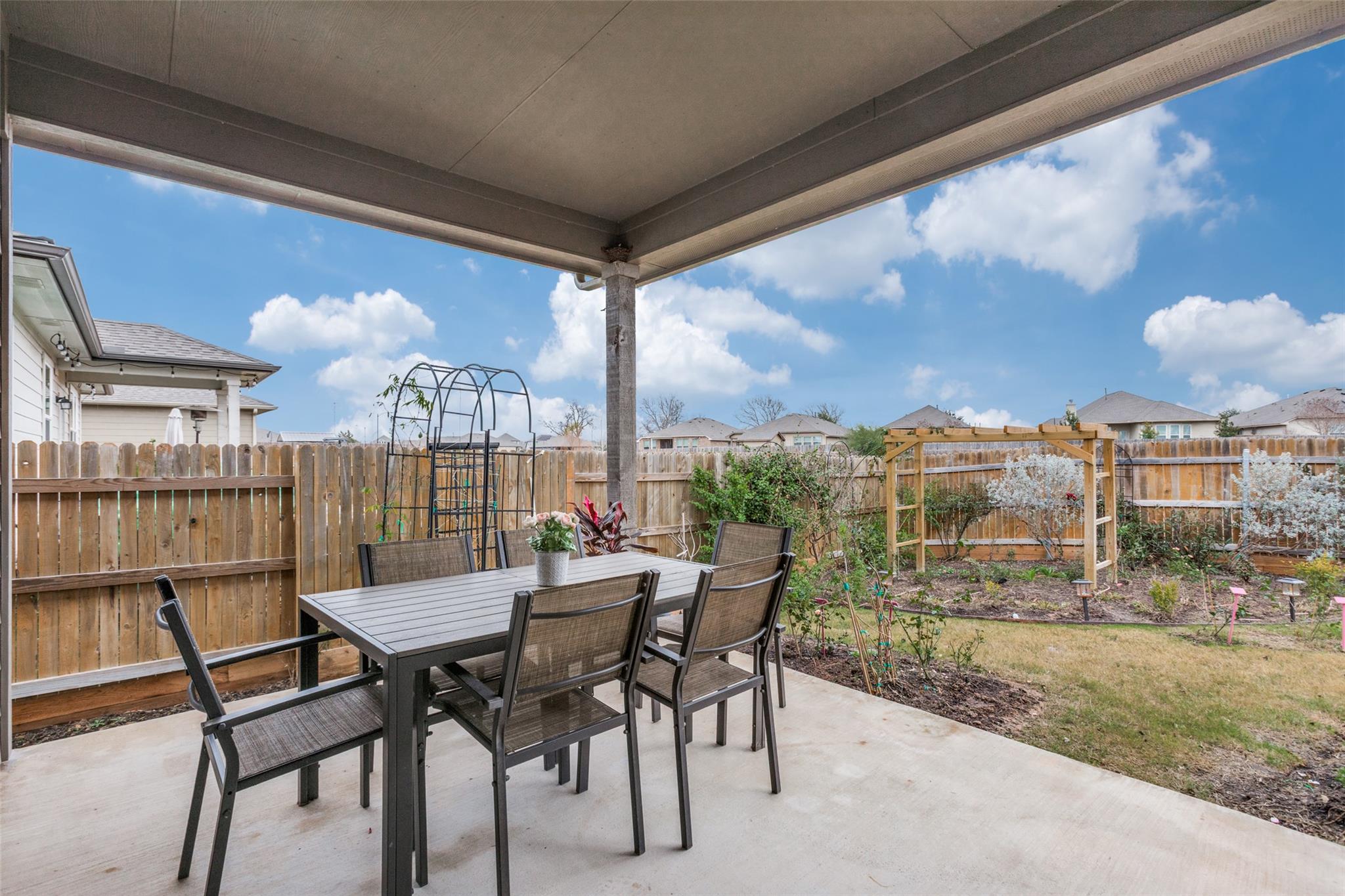 111 Rainmaker Cv, Bastrop, TX 78602