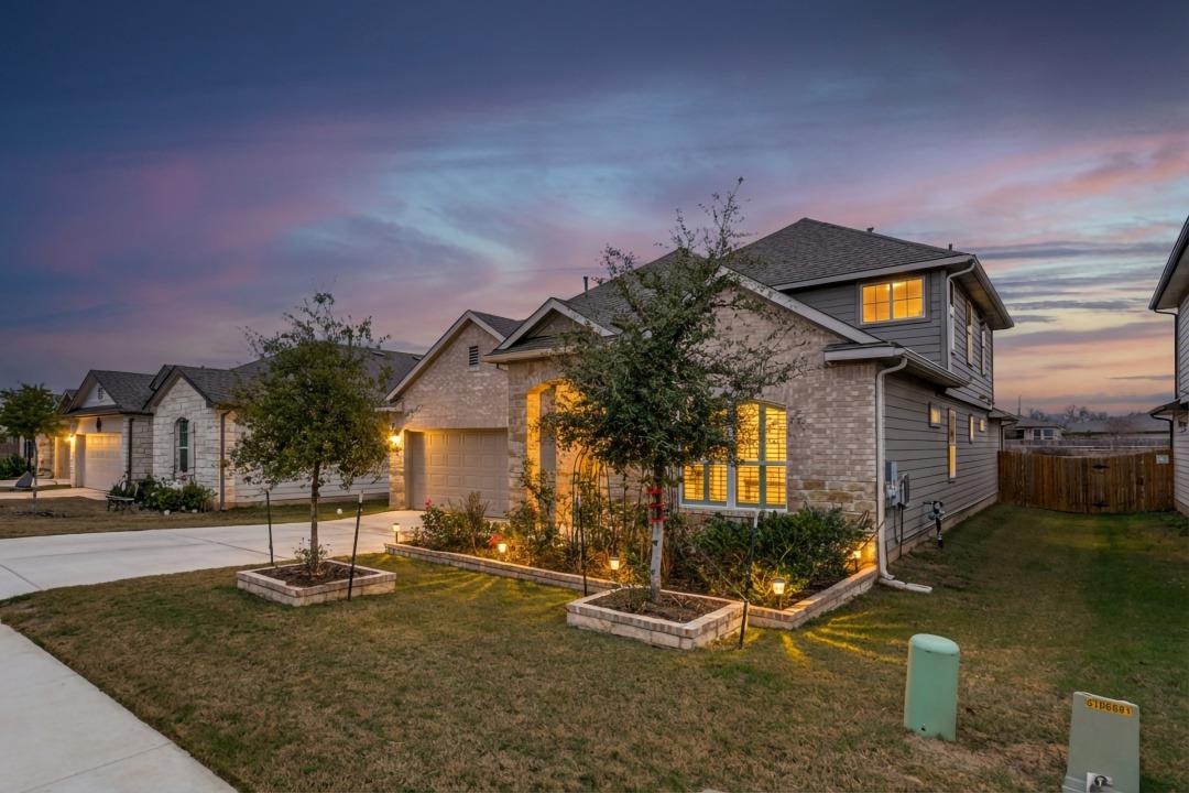 111 Rainmaker Cv, Bastrop, TX 78602