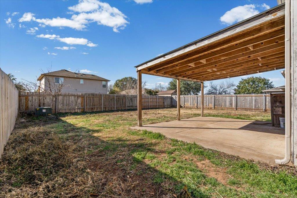 617 Carole Cv, Bastrop, TX 78602