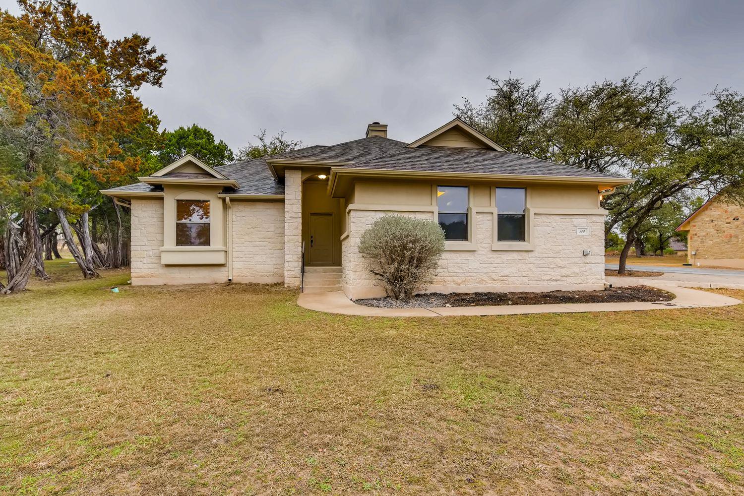 300 Venture Blvd S, Point Venture, TX 78645