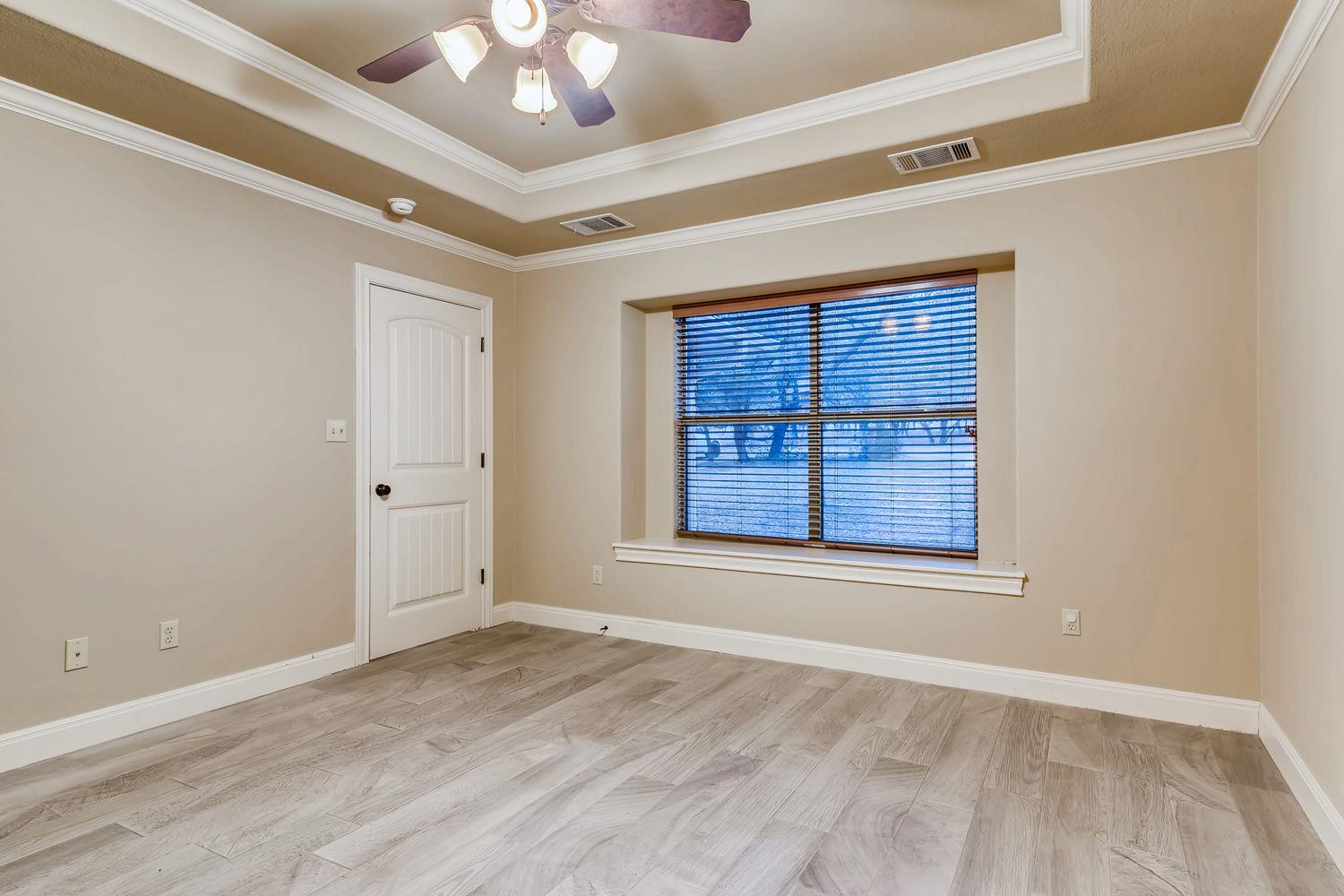 300 Venture Blvd S, Point Venture, TX 78645