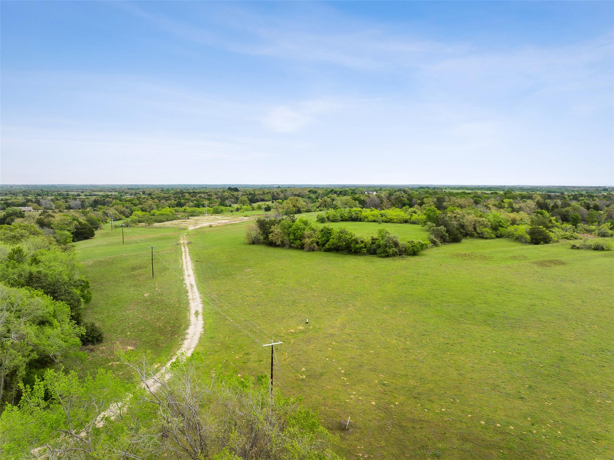 4822 Fm 1624 Rd, Lexington, TX 78947