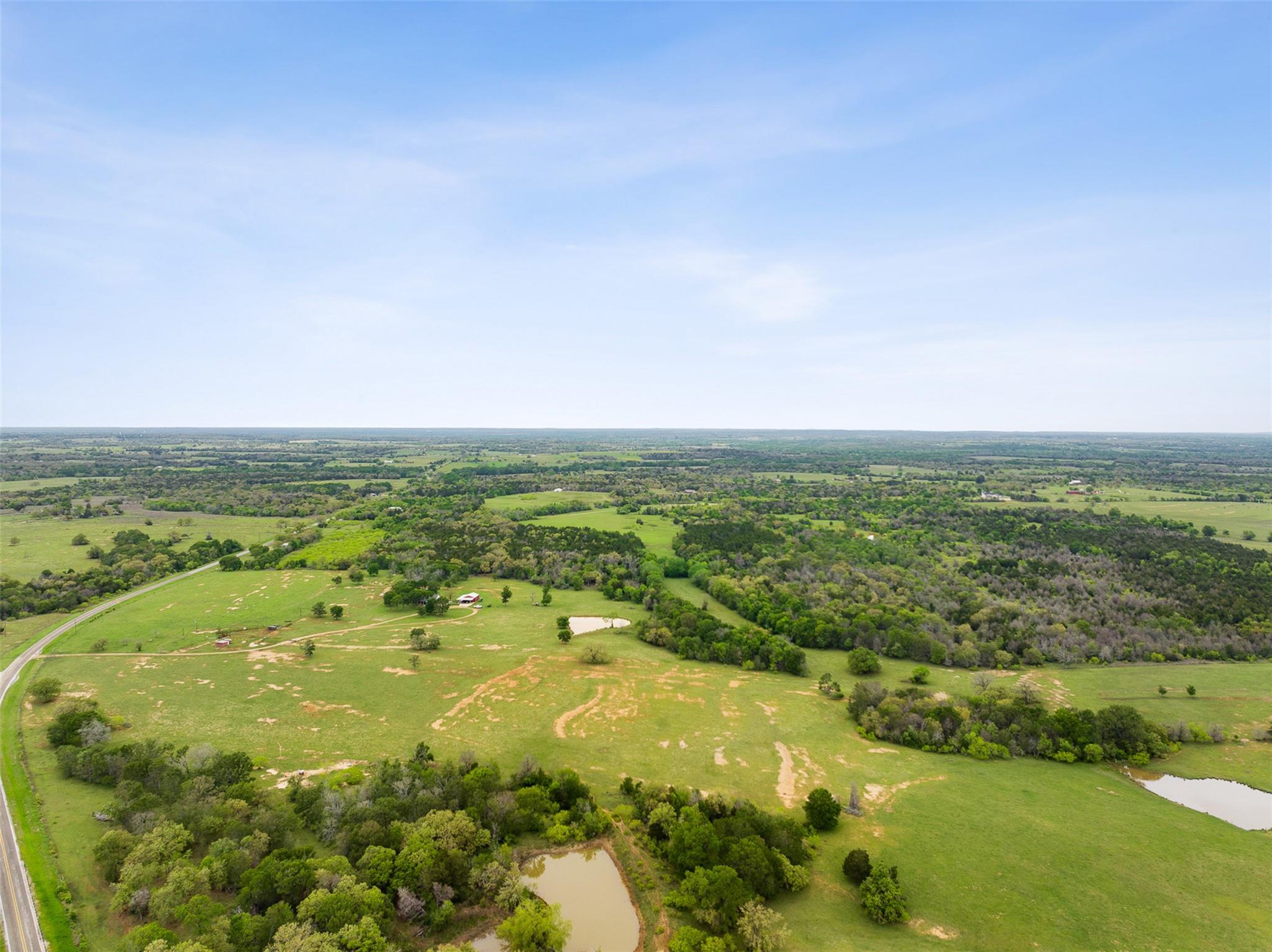 4822 Fm 1624 Rd, Lexington, TX 78947