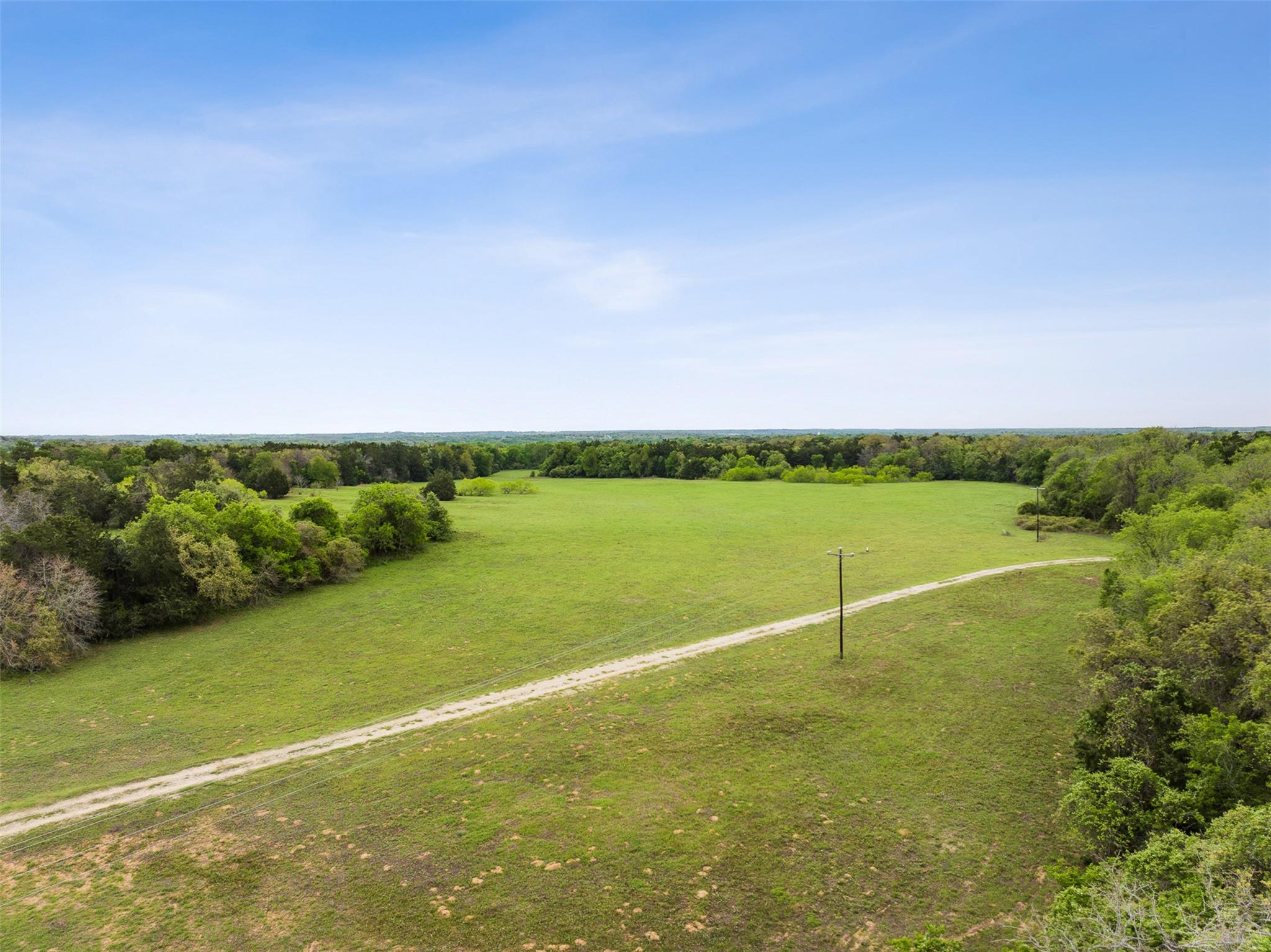 4822 Fm 1624 Rd, Lexington, TX 78947