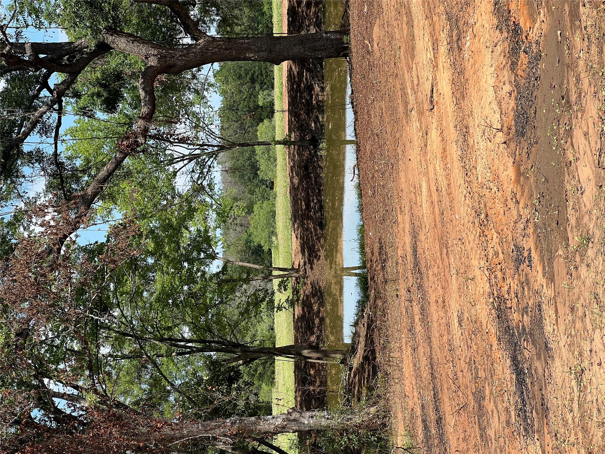 4822 Fm 1624 Rd, Lexington, TX 78947