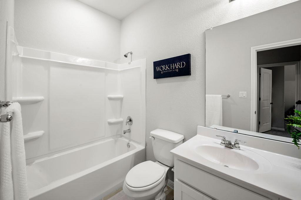 2417 Roosevelt Rd, Leander, TX 78641