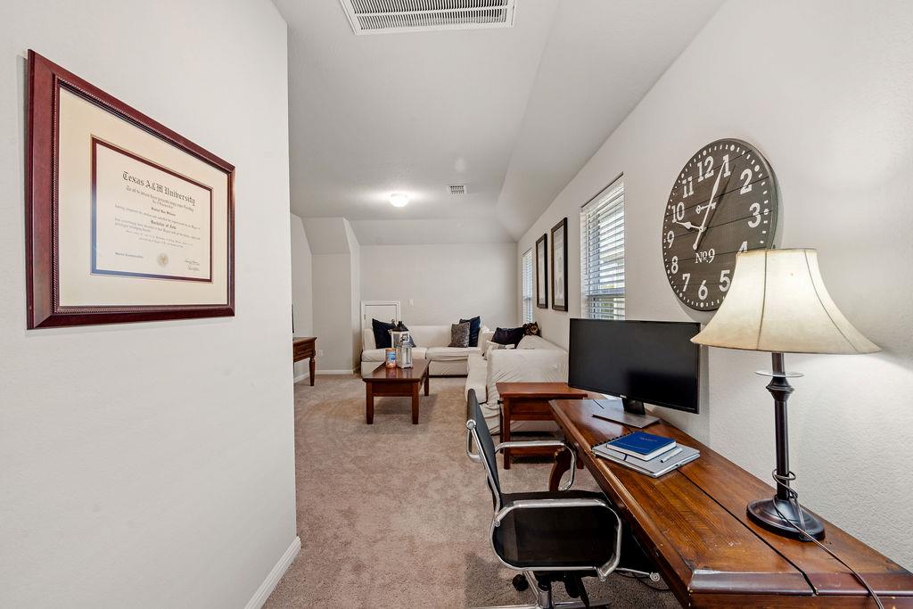 2417 Roosevelt Rd, Leander, TX 78641