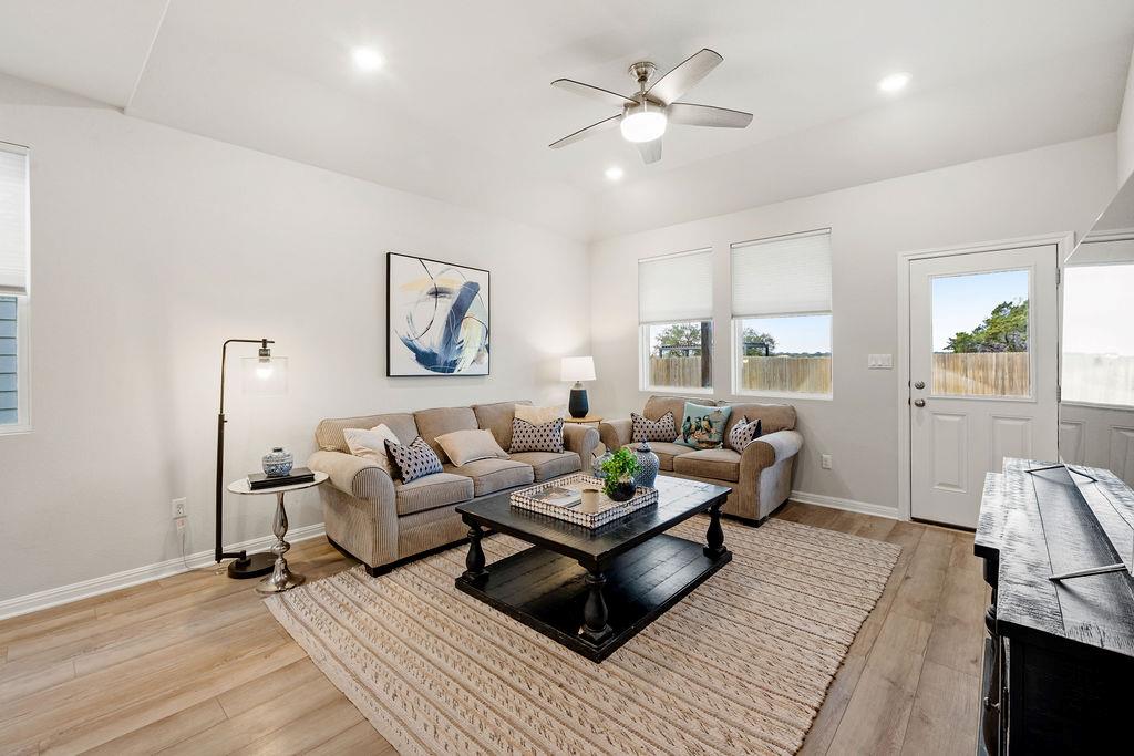 2417 Roosevelt Rd, Leander, TX 78641