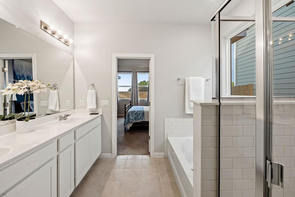 2417 Roosevelt Rd, Leander, TX 78641