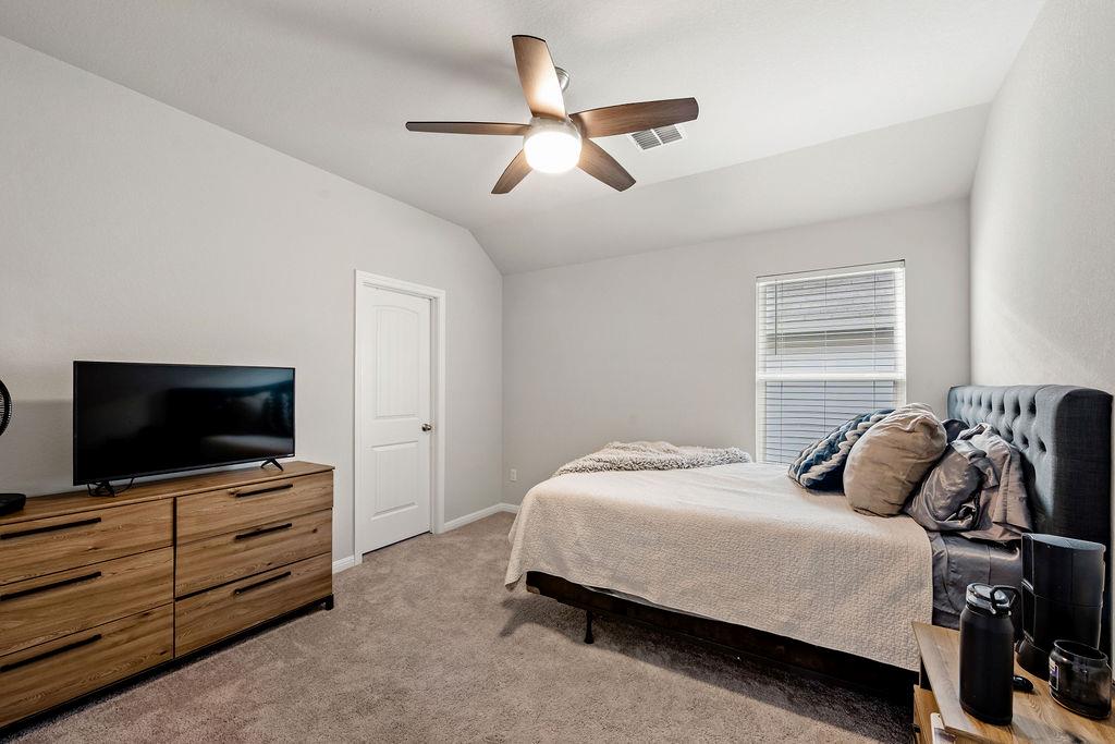 2417 Roosevelt Rd, Leander, TX 78641