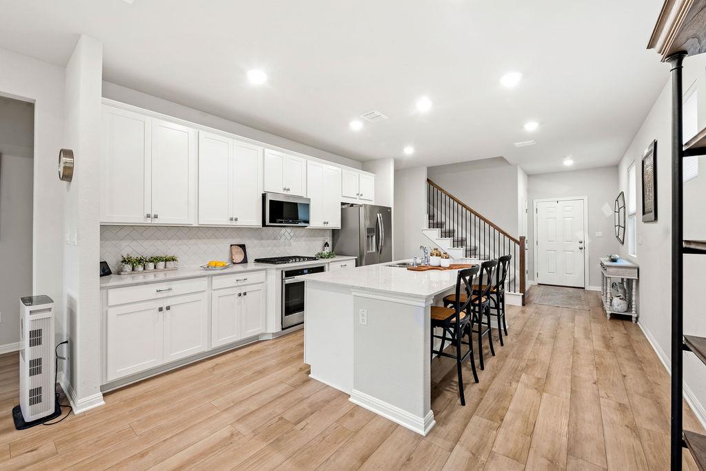 2417 Roosevelt Rd, Leander, TX 78641