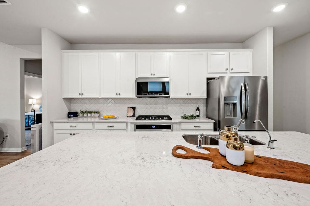 2417 Roosevelt Rd, Leander, TX 78641