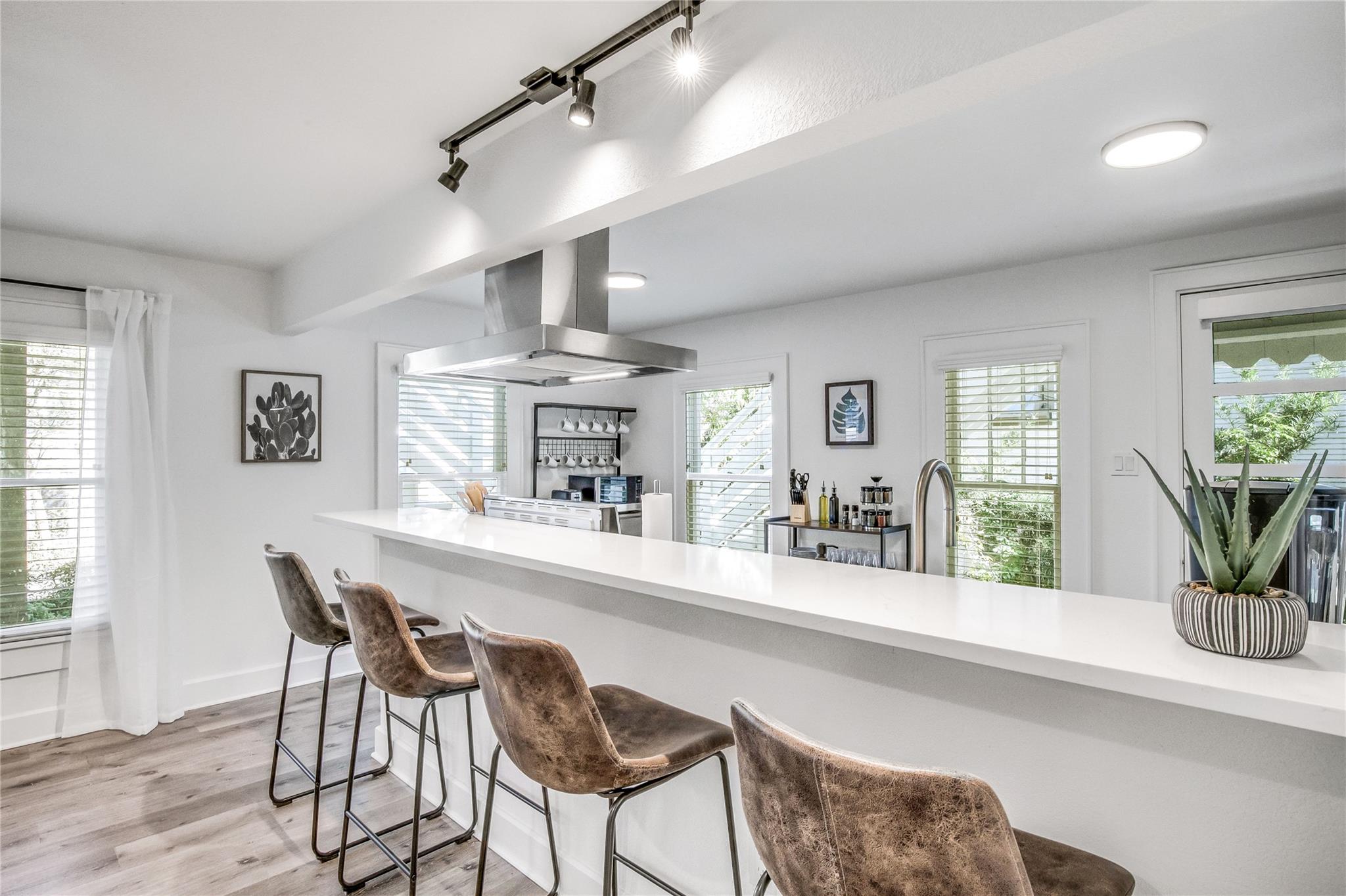 707 Highland Ave, Austin, TX 78703