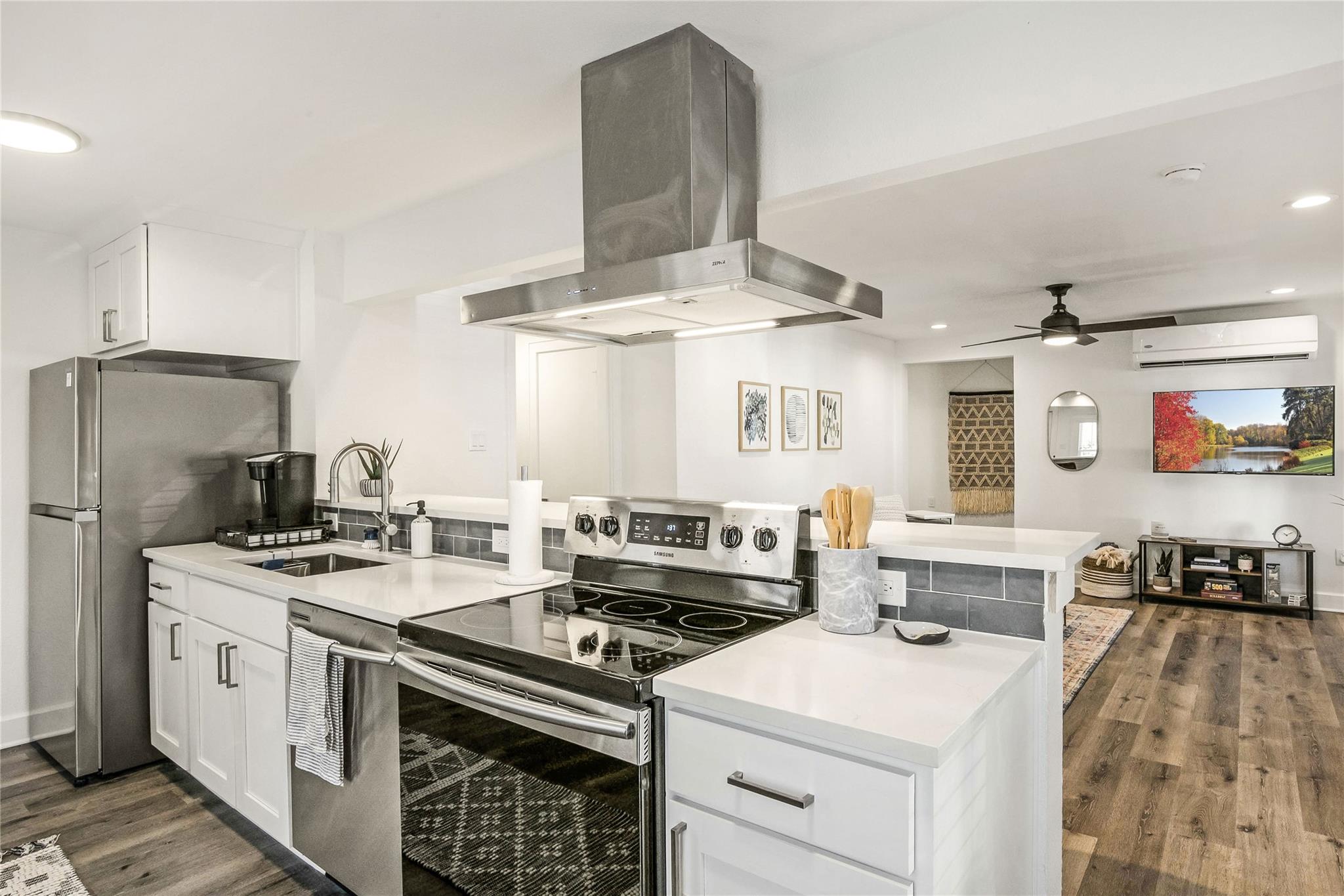 707 Highland Ave, Austin, TX 78703