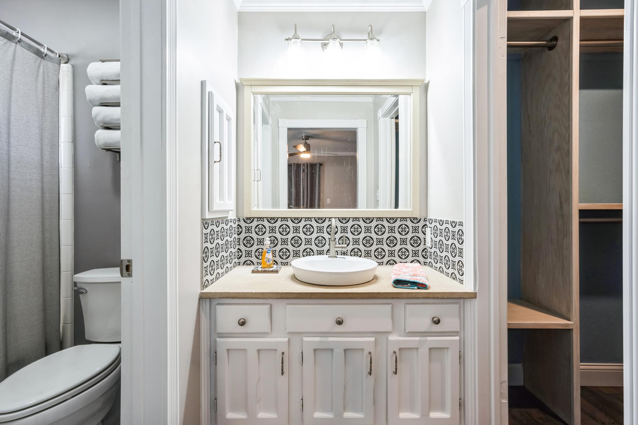 1202 Thorpe Ln # 406D, San Marcos, TX 78666