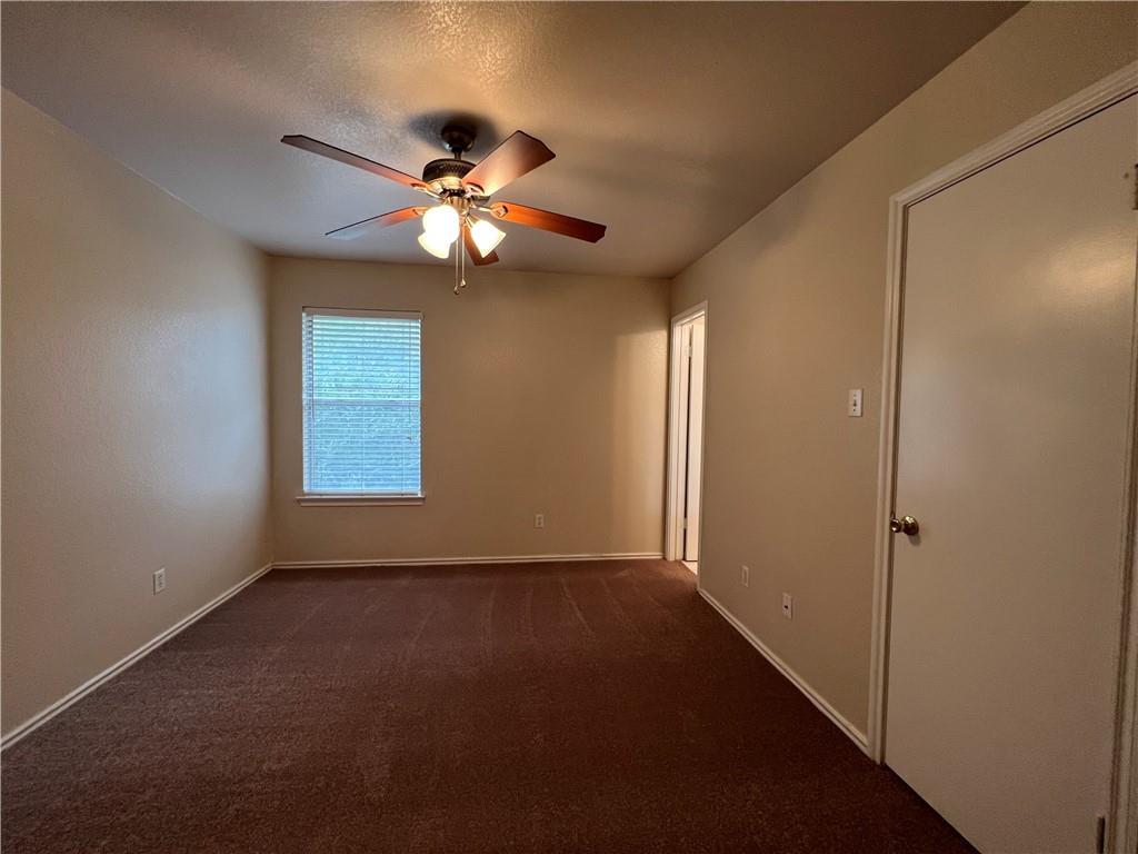 1033 Christopher Ave # B, Round Rock, TX 78681